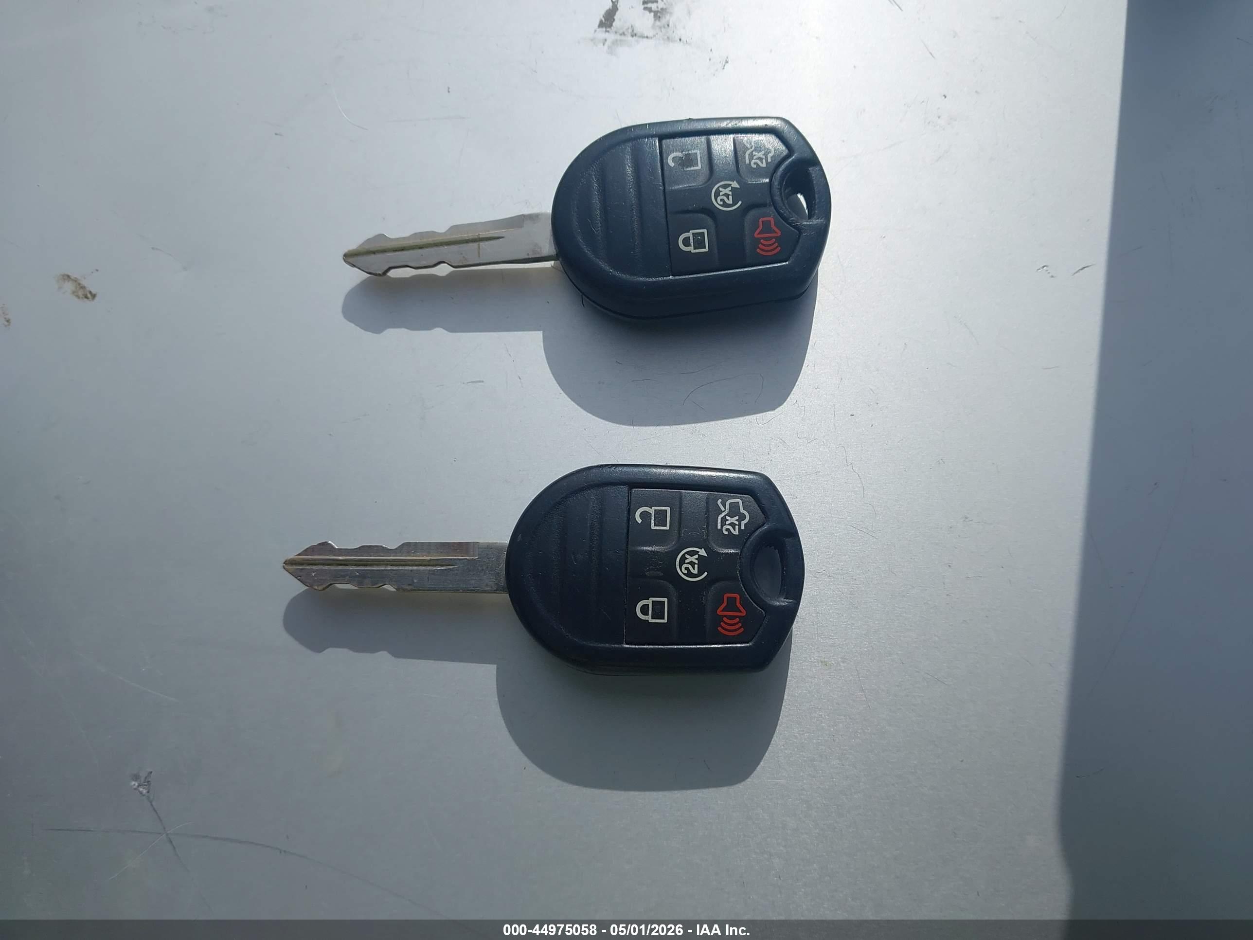 FORD TAURUS image 11