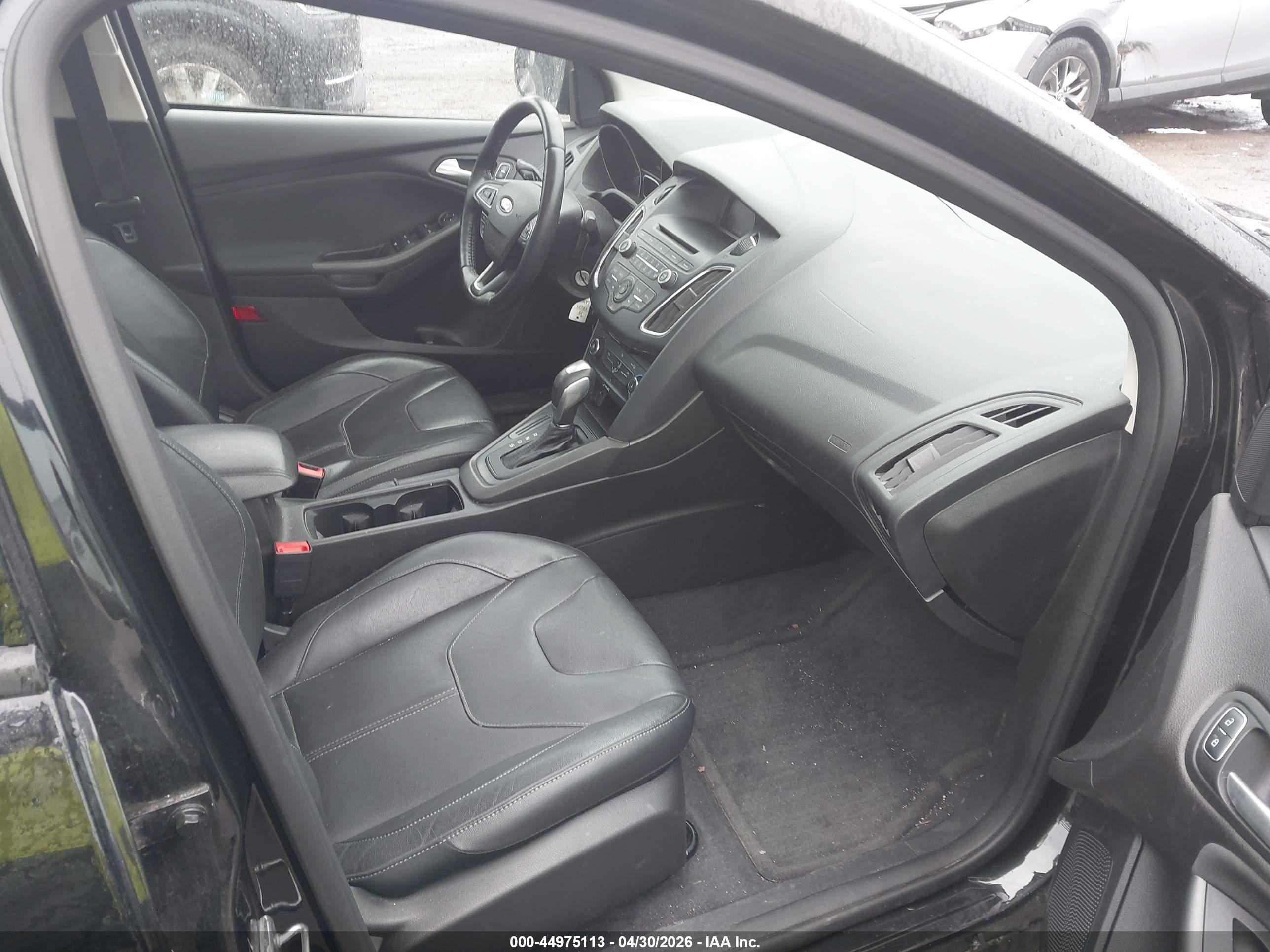 FORD FOCUS image 5