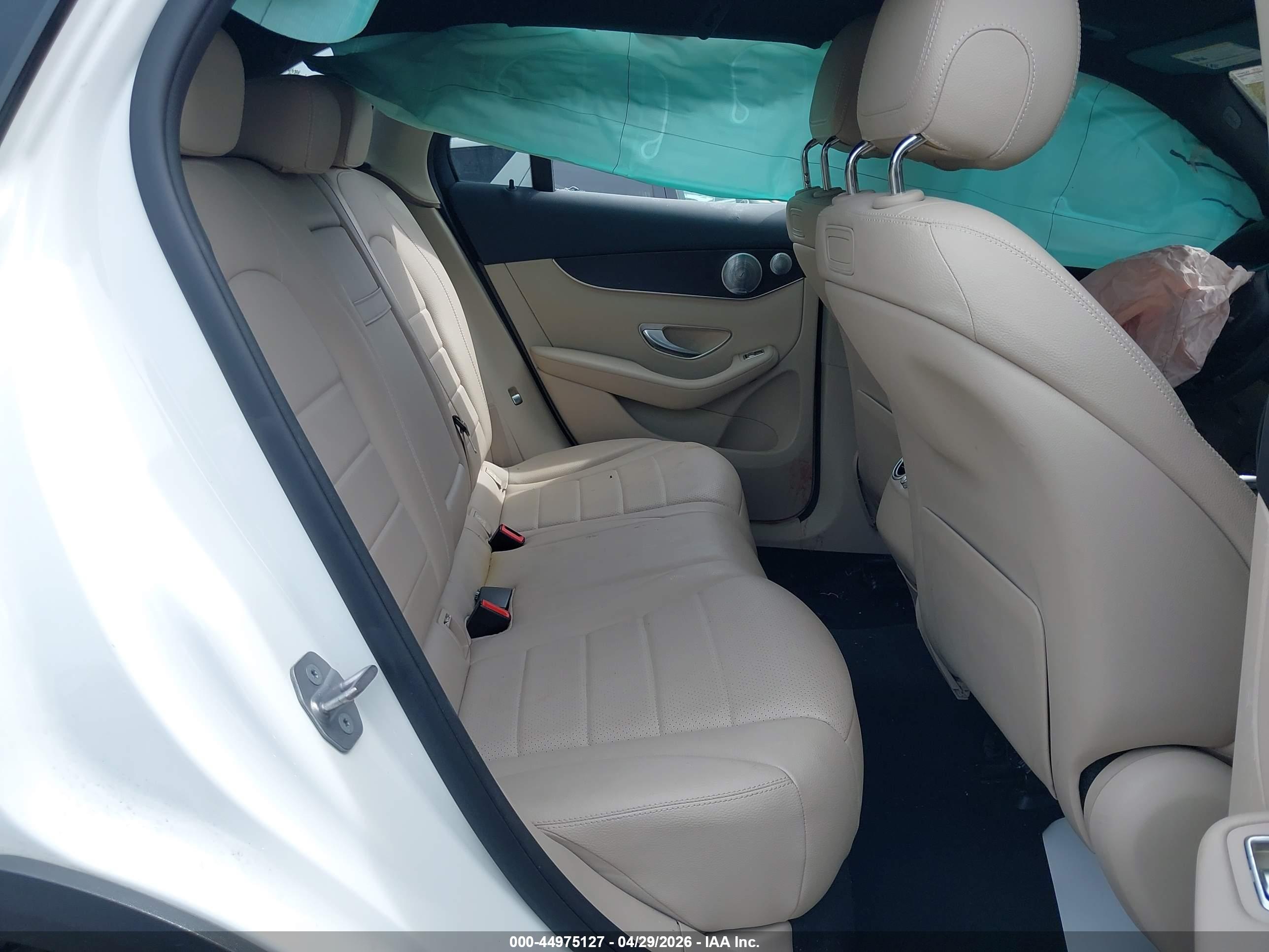 MERCEDES-BENZ GLC image 8
