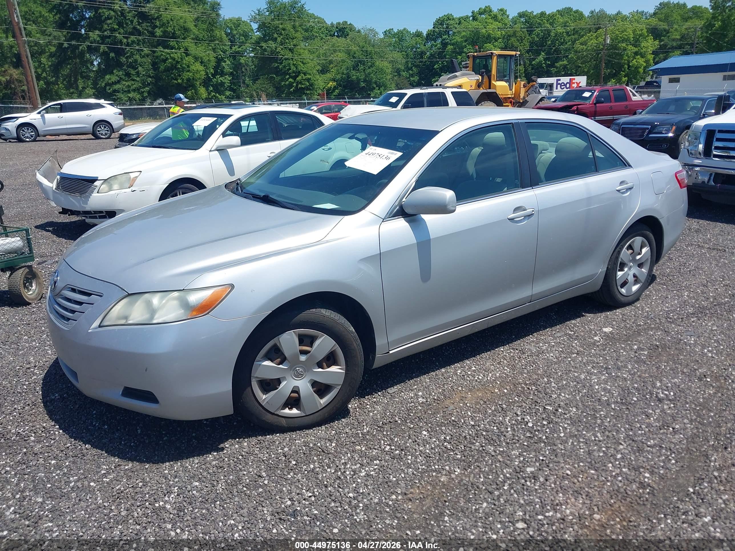 TOYOTA CAMRY image 2