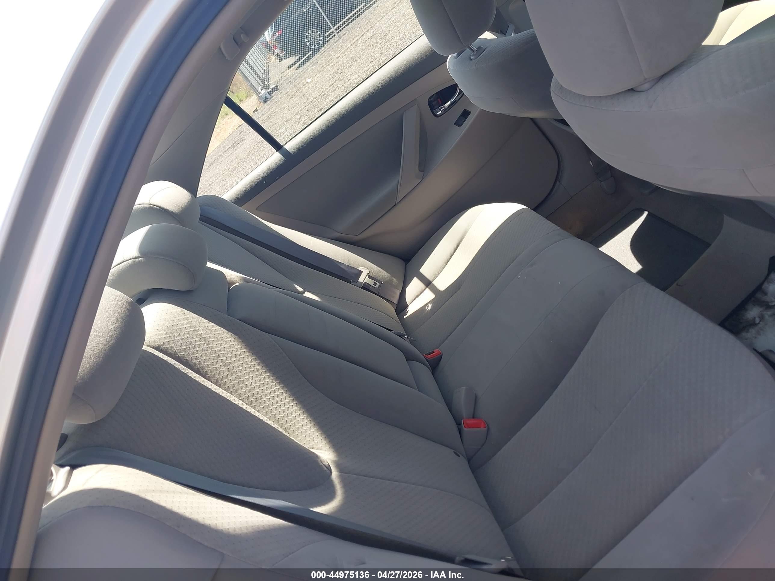 TOYOTA CAMRY image 8