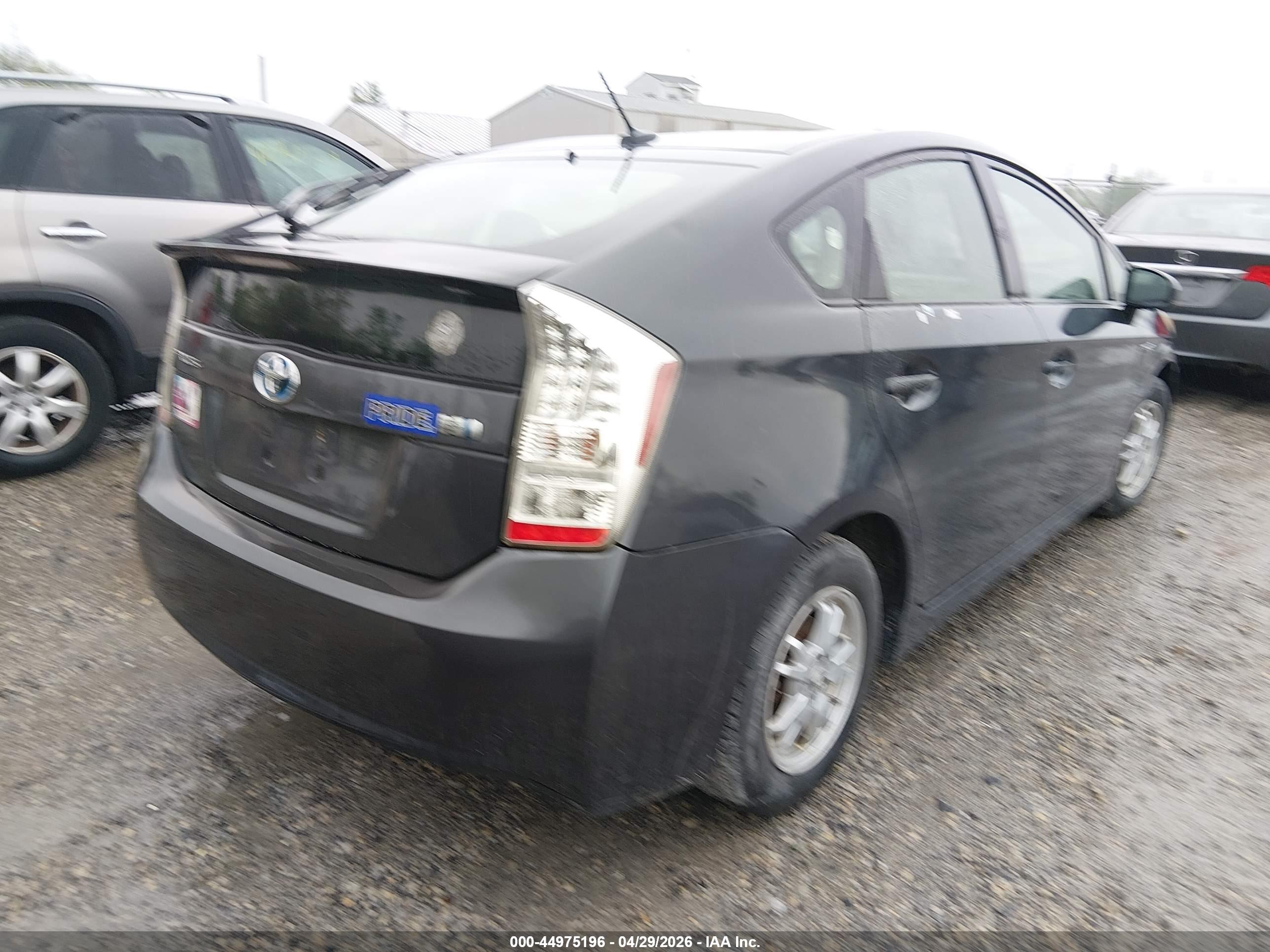 TOYOTA PRIUS image 4
