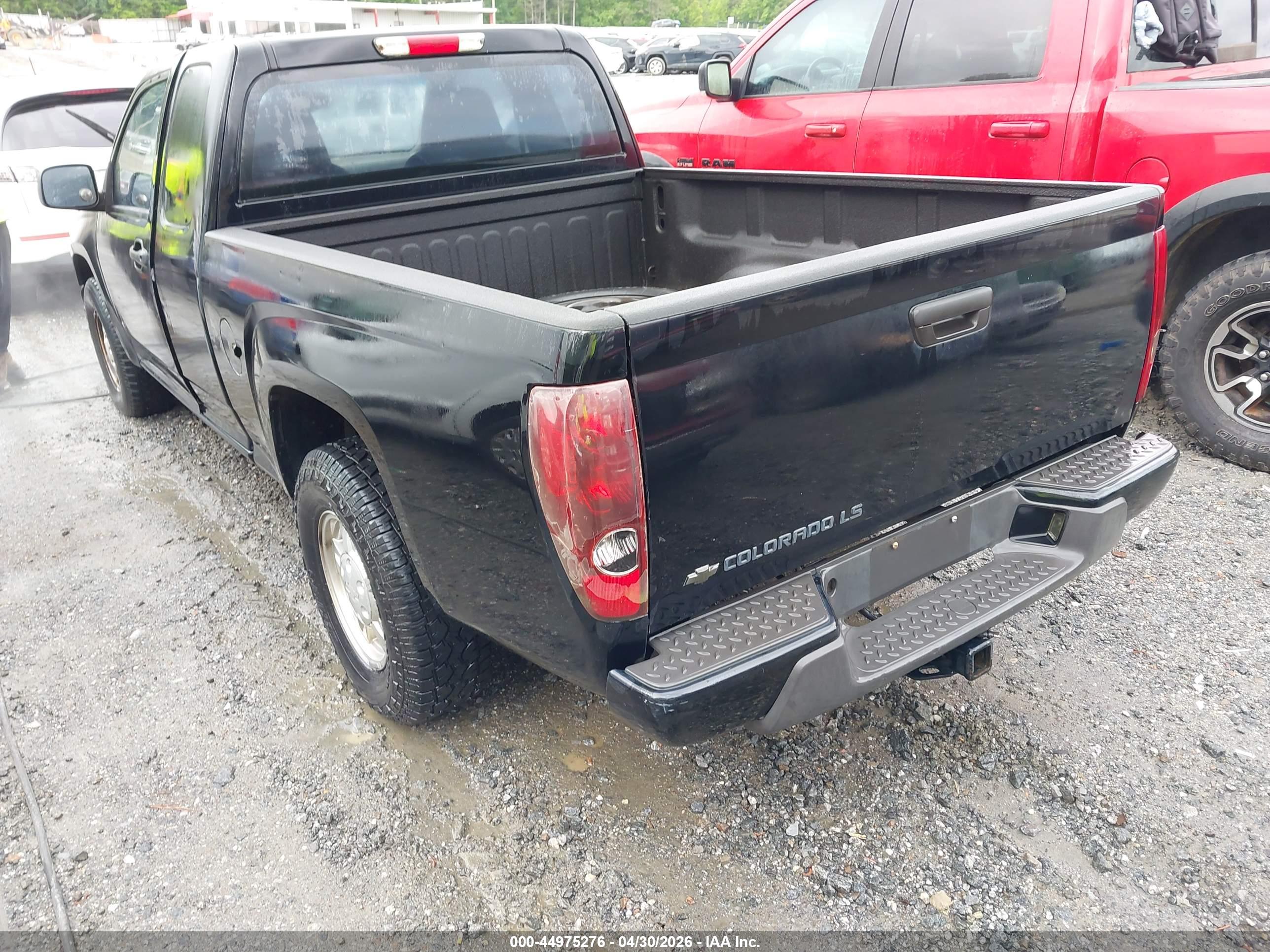 CHEVROLET COLORADO image 3