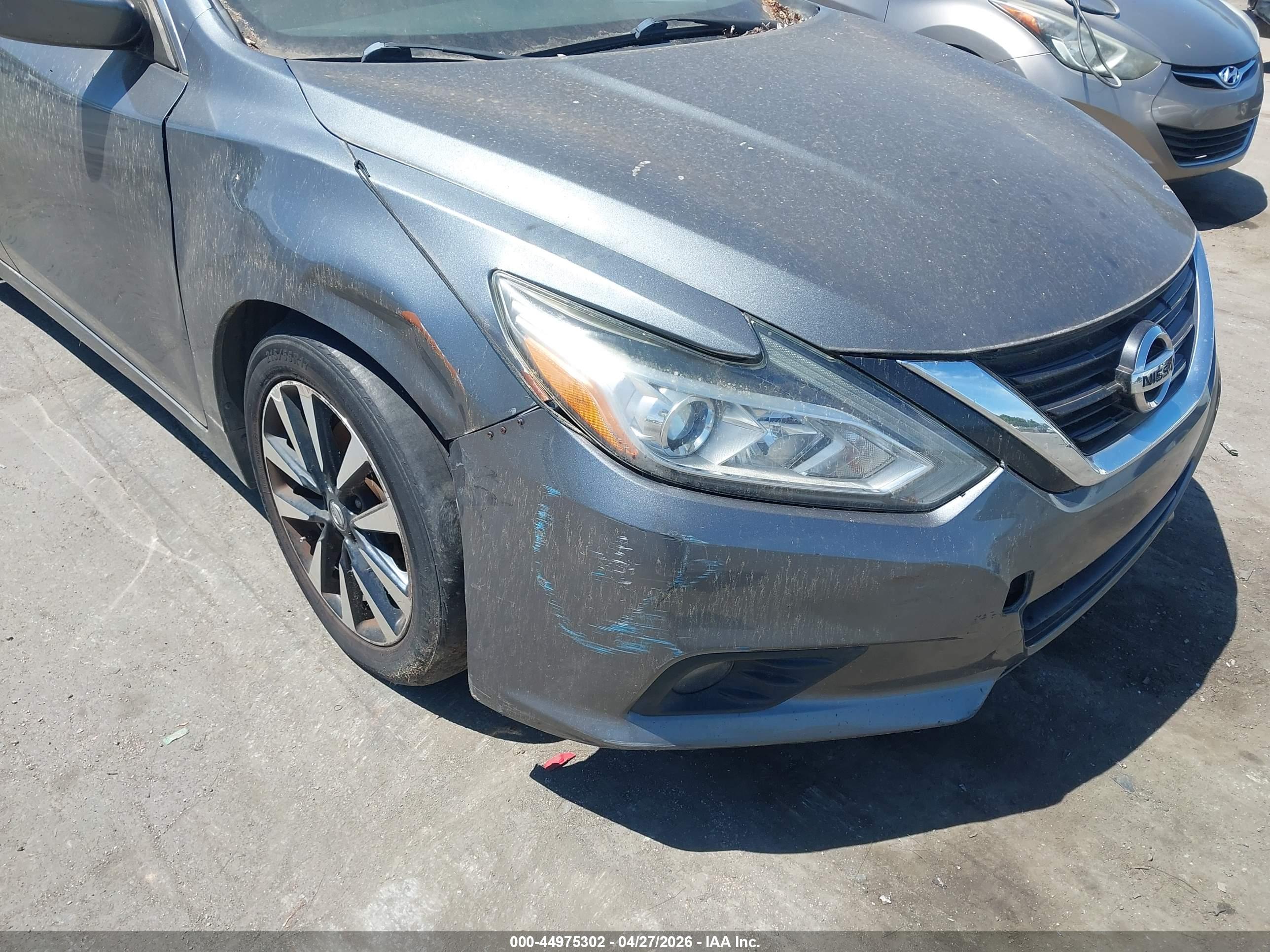 NISSAN ALTIMA image 6