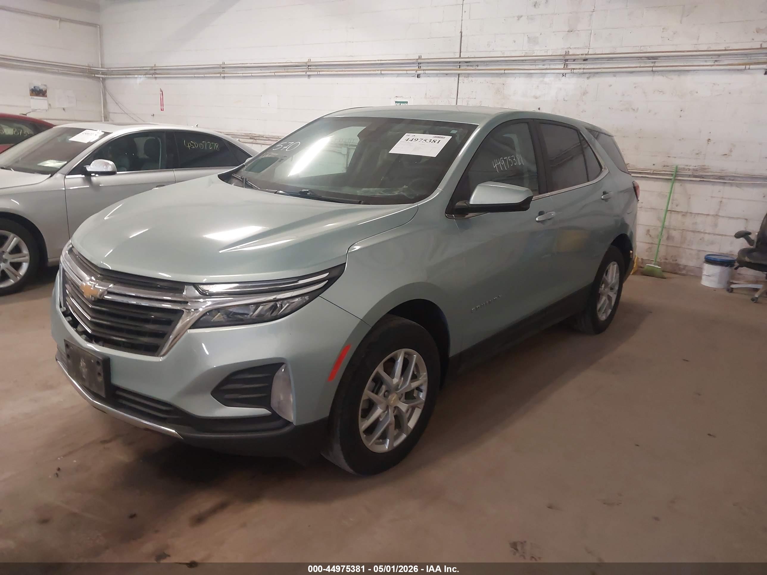 CHEVROLET EQUINOX image 2
