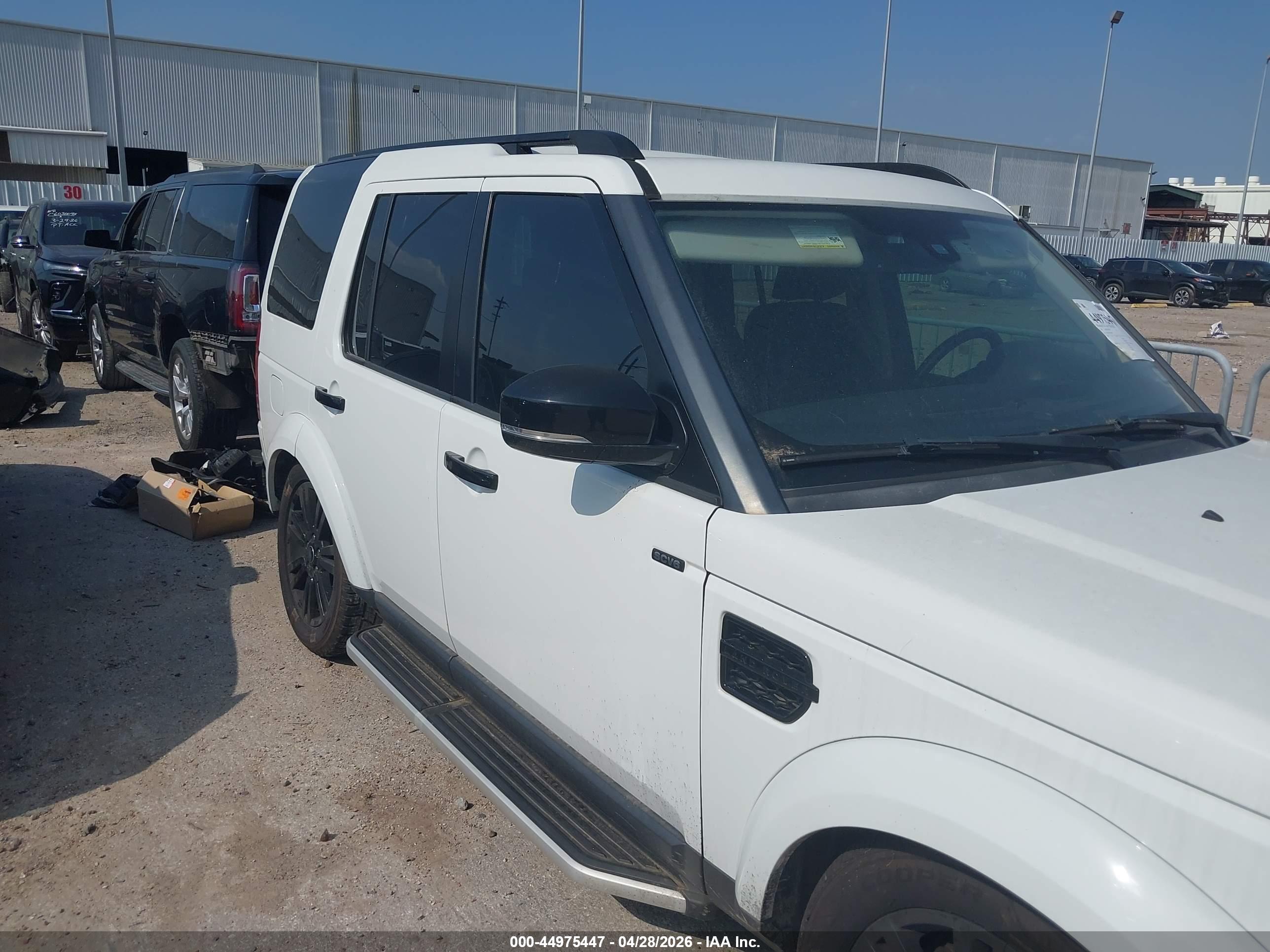 LAND ROVER image 6