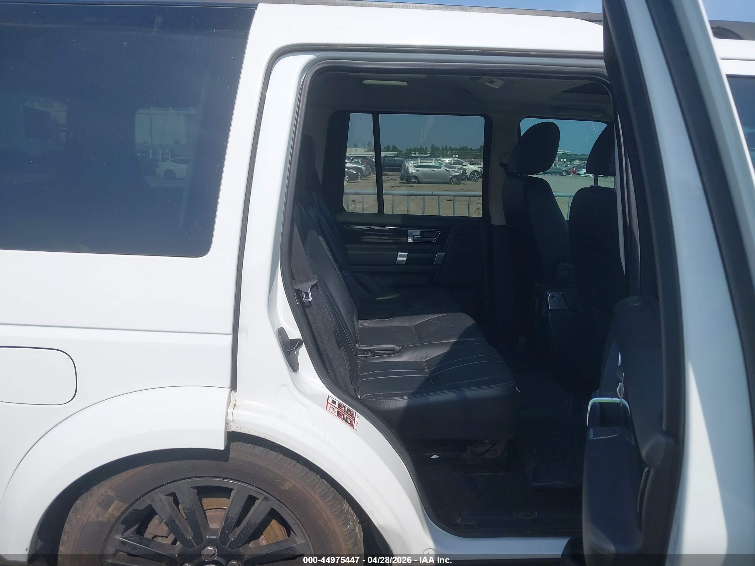 LAND ROVER image 8