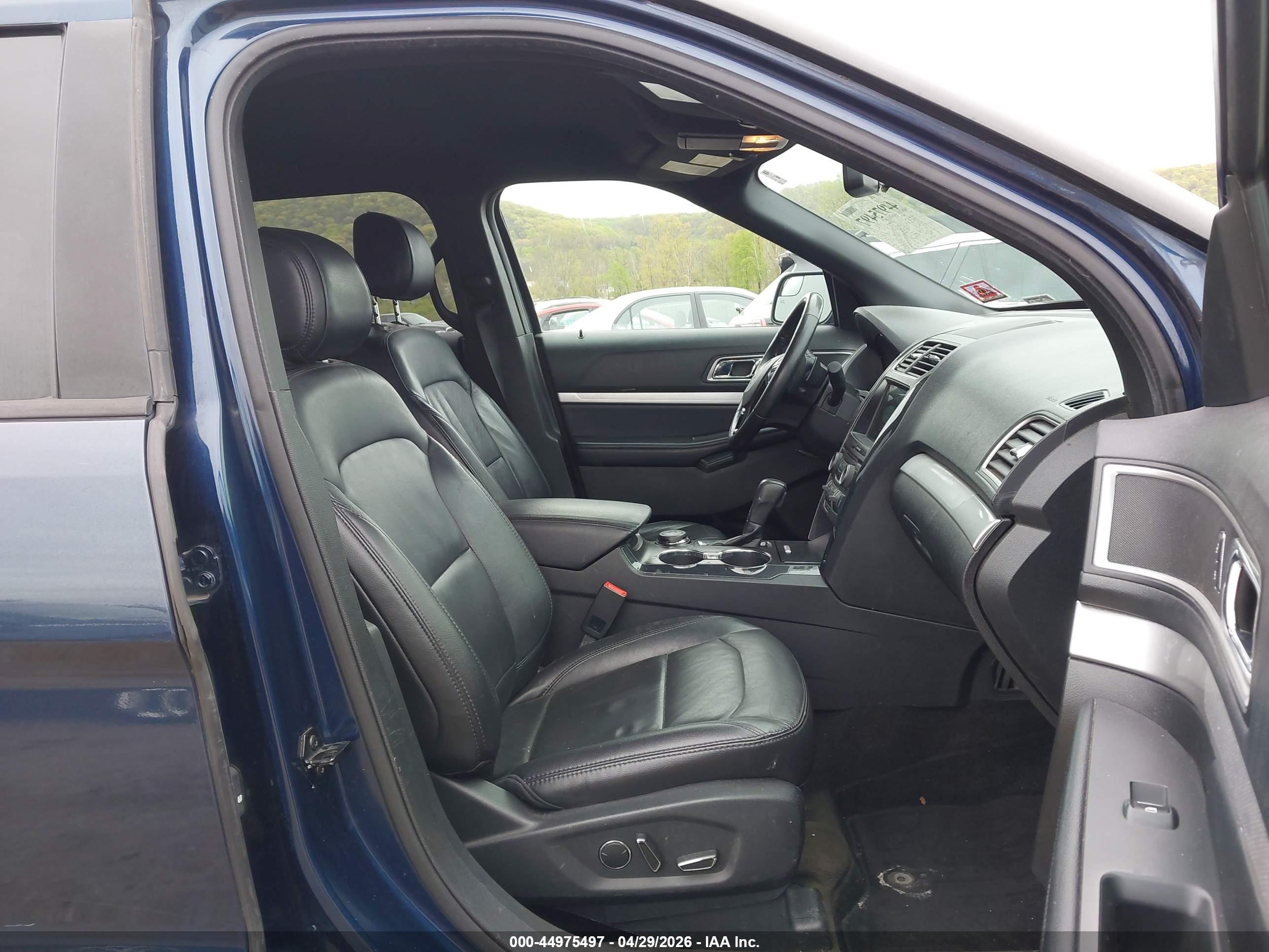 FORD EXPLORER image 5