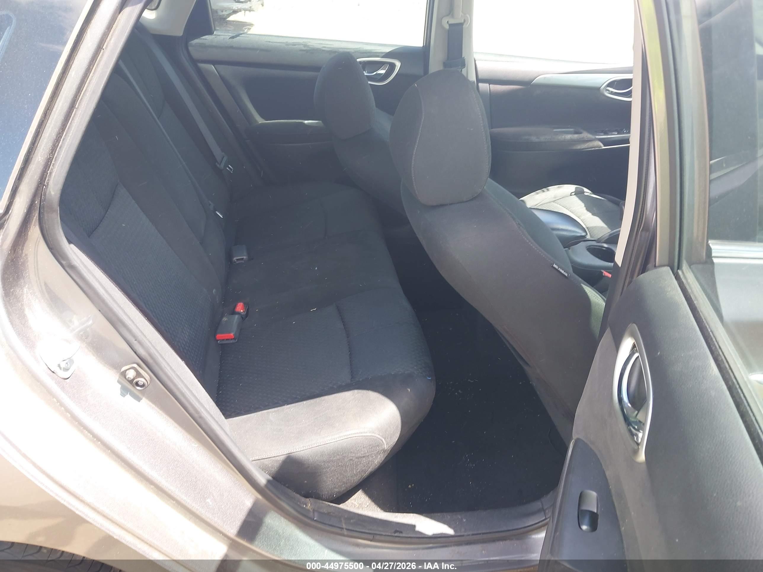 NISSAN SENTRA image 8