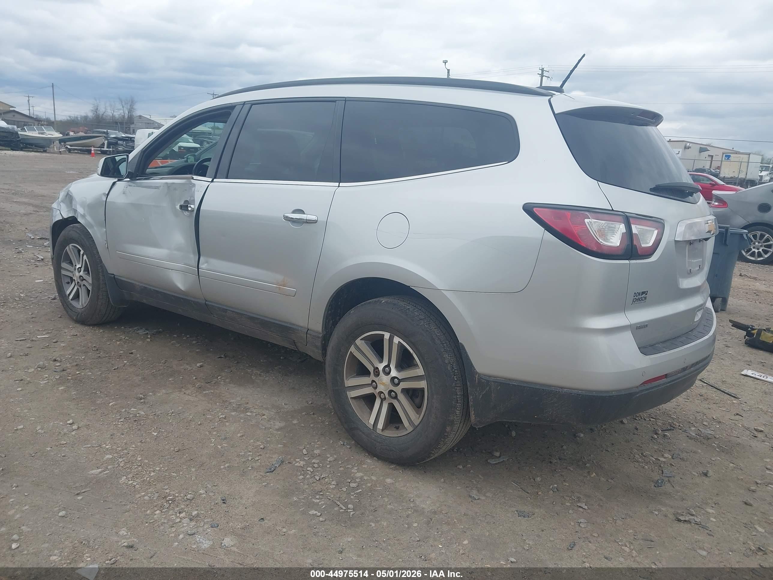 CHEVROLET TRAVERSE image 3