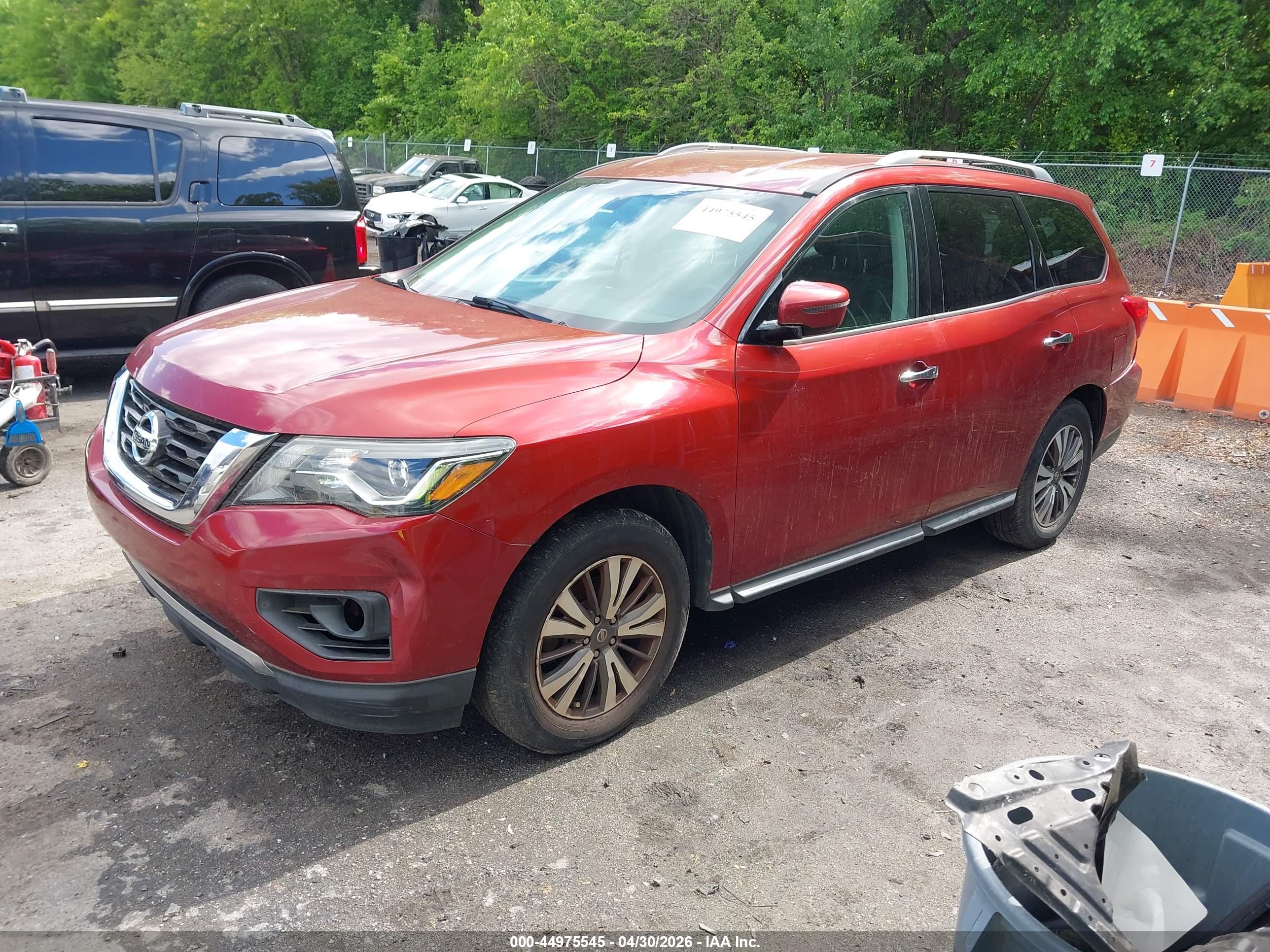 NISSAN PATHFINDER image 2
