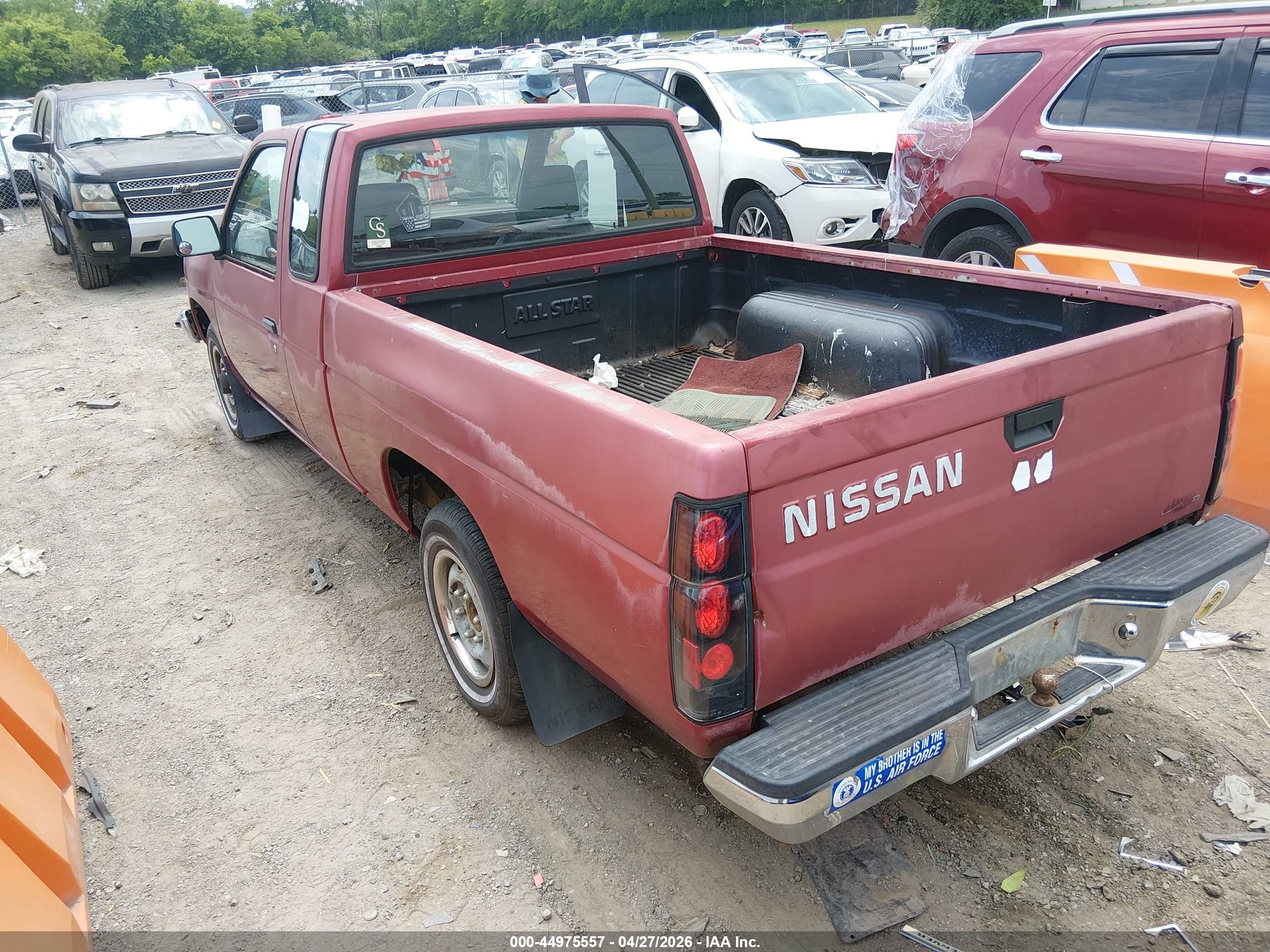 NISSAN TRUCK image 3