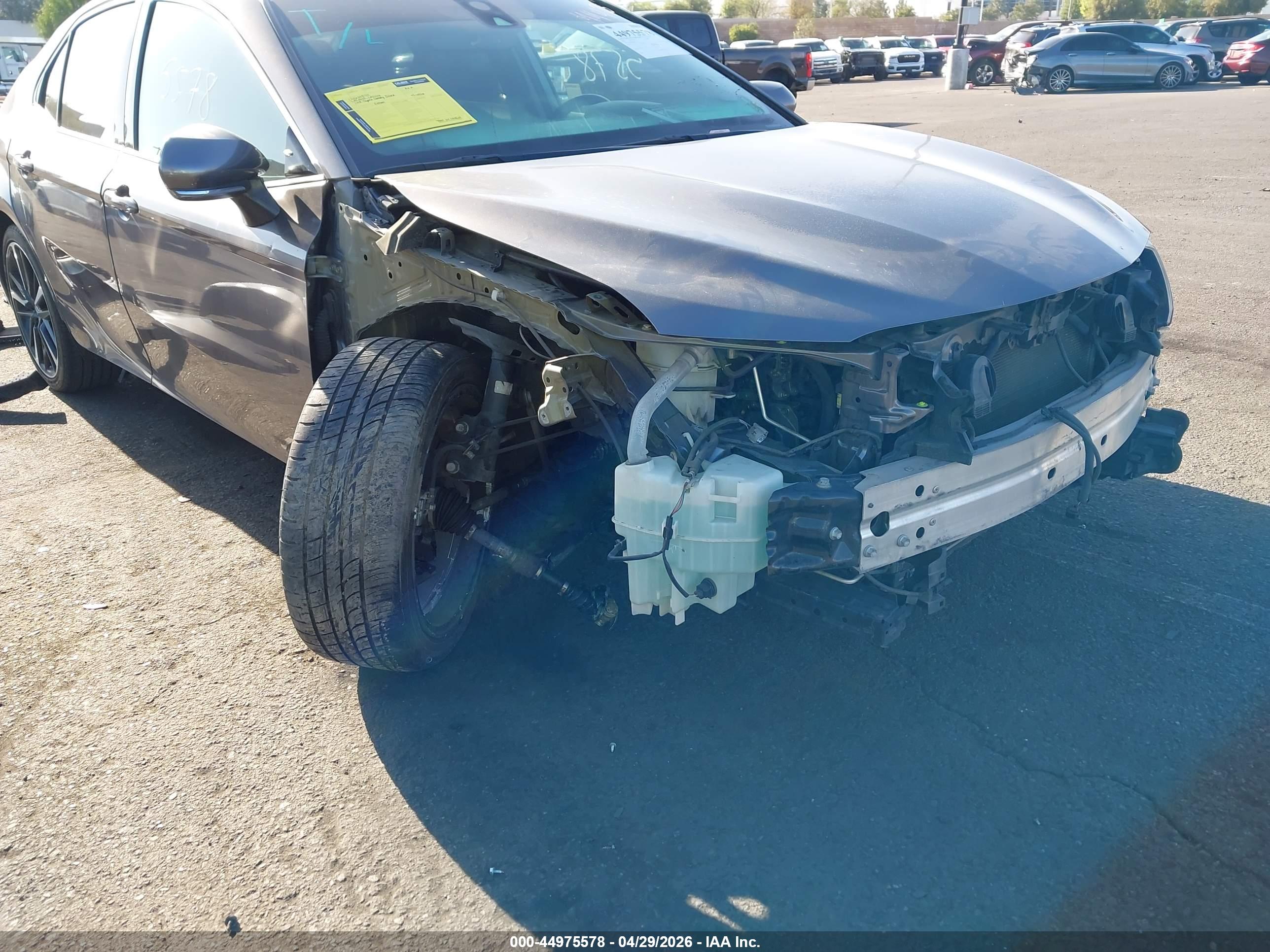 TOYOTA CAMRY image 6