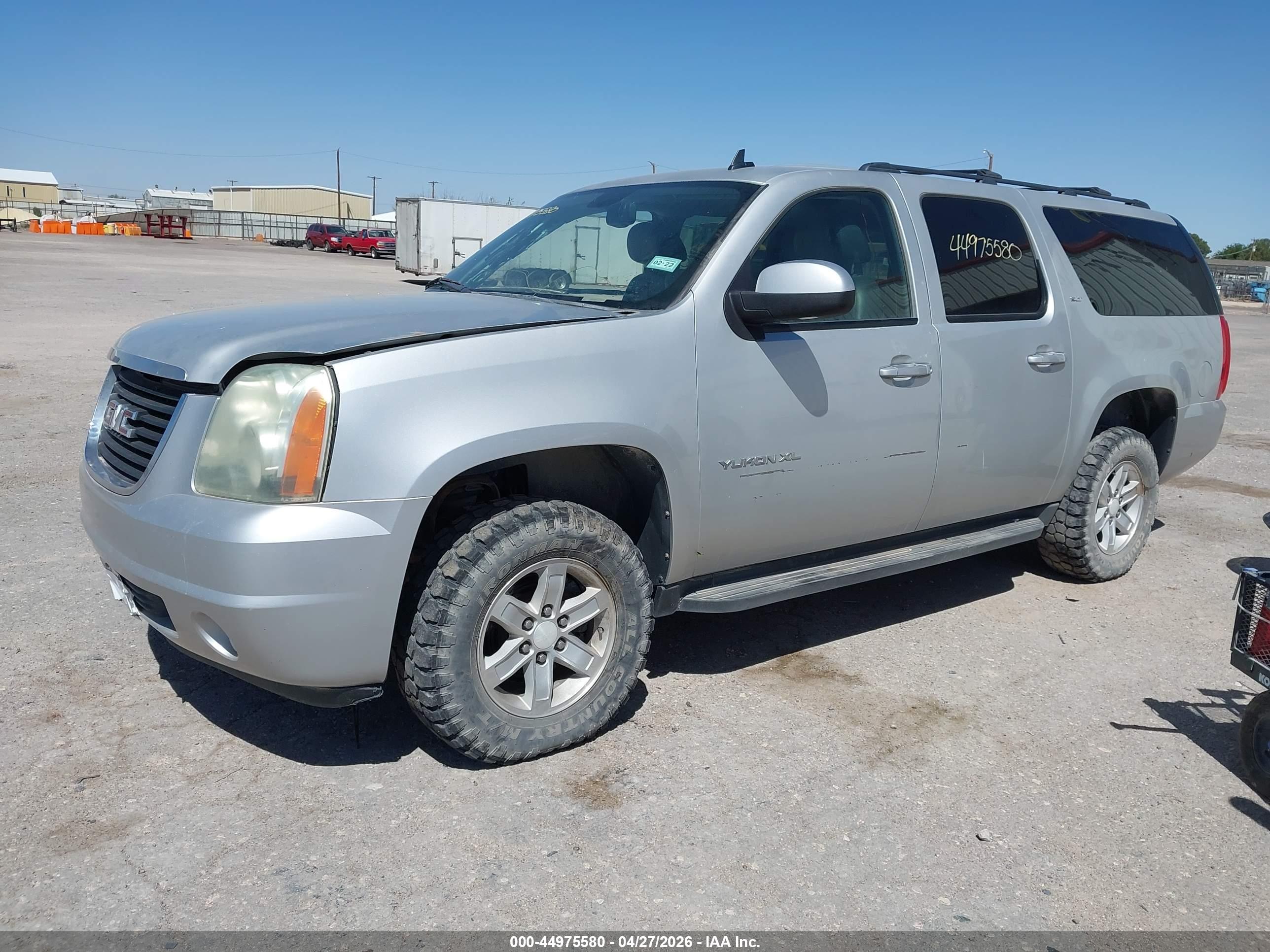 GMC YUKON image 2