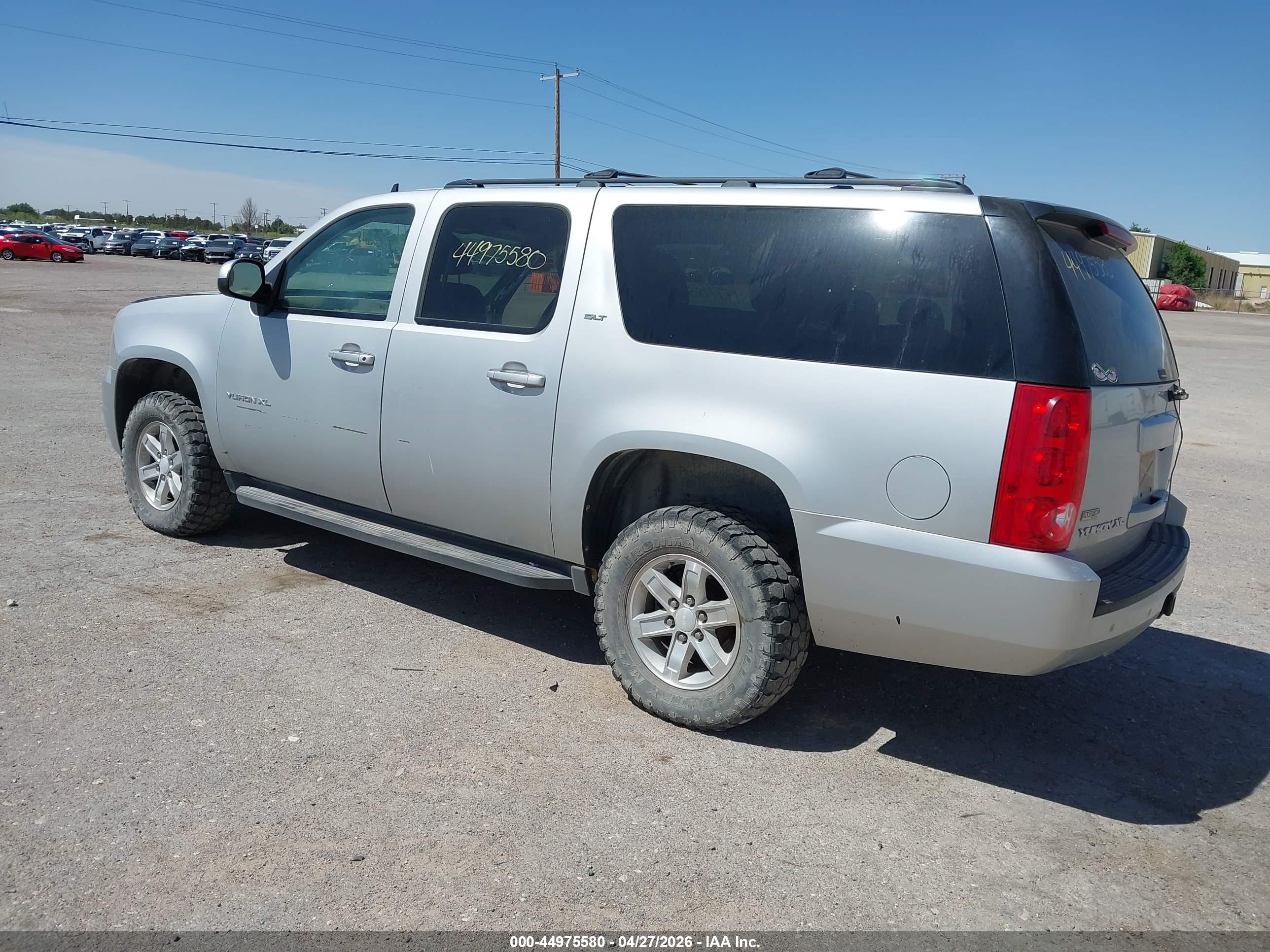 GMC YUKON image 3