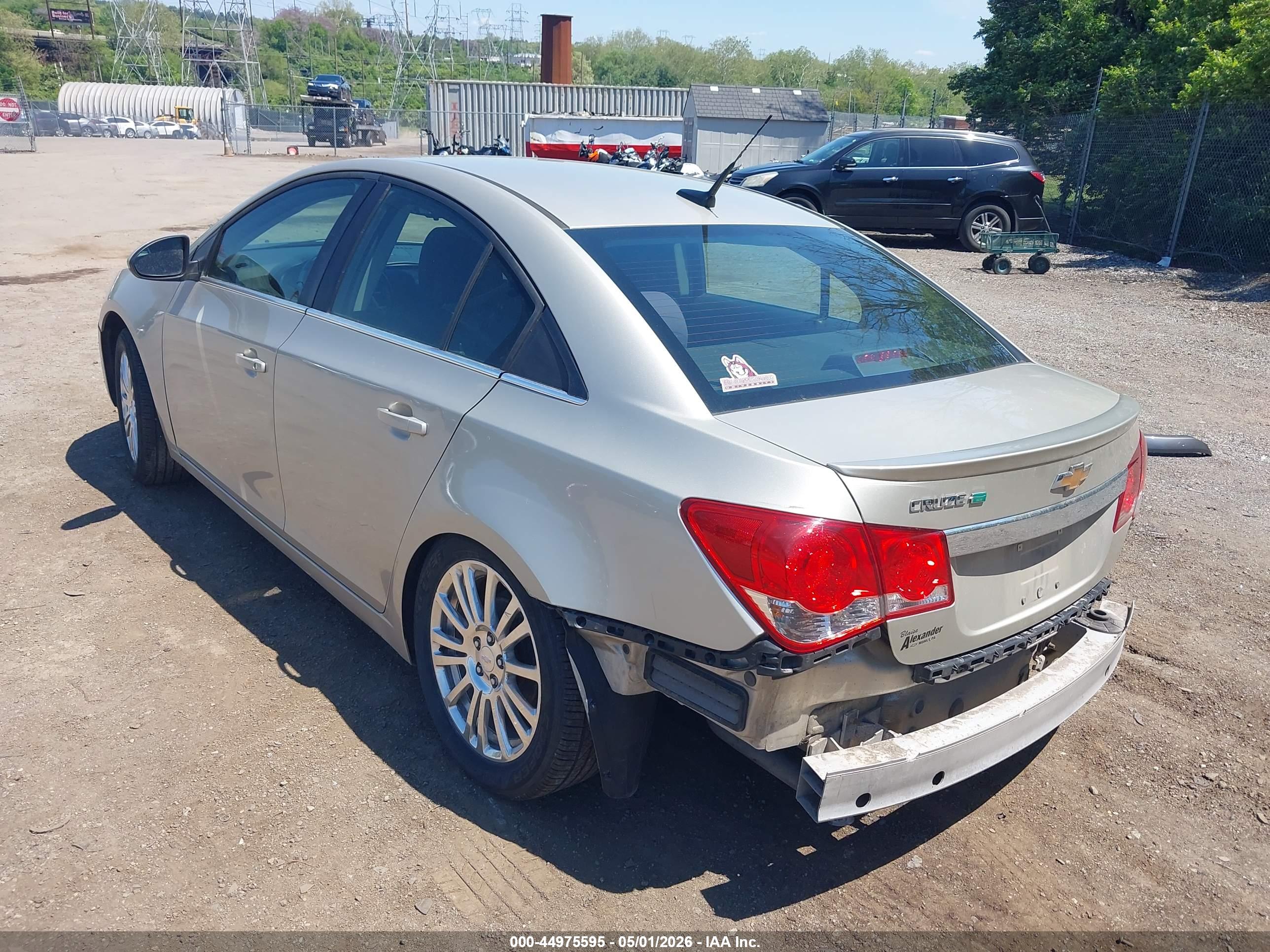 CHEVROLET CRUZE image 3