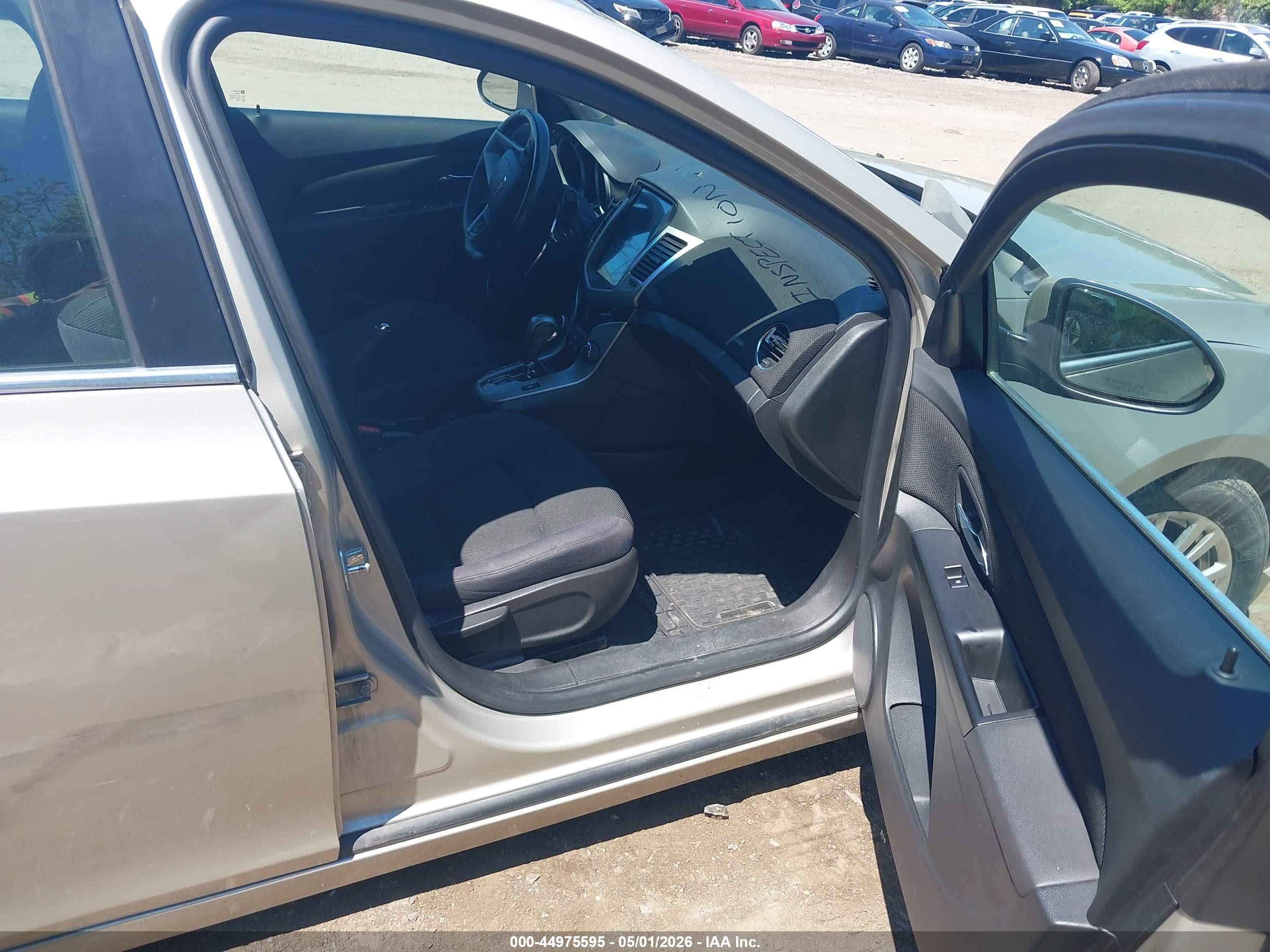 CHEVROLET CRUZE image 5