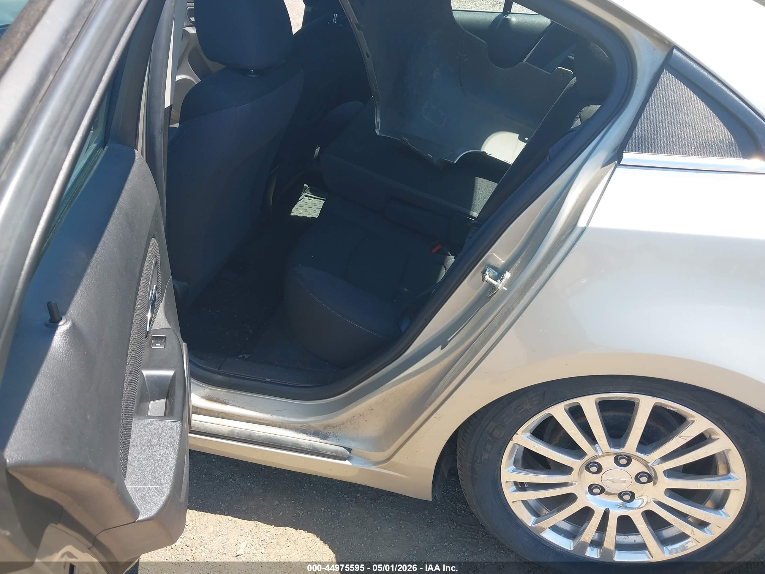 CHEVROLET CRUZE image 8