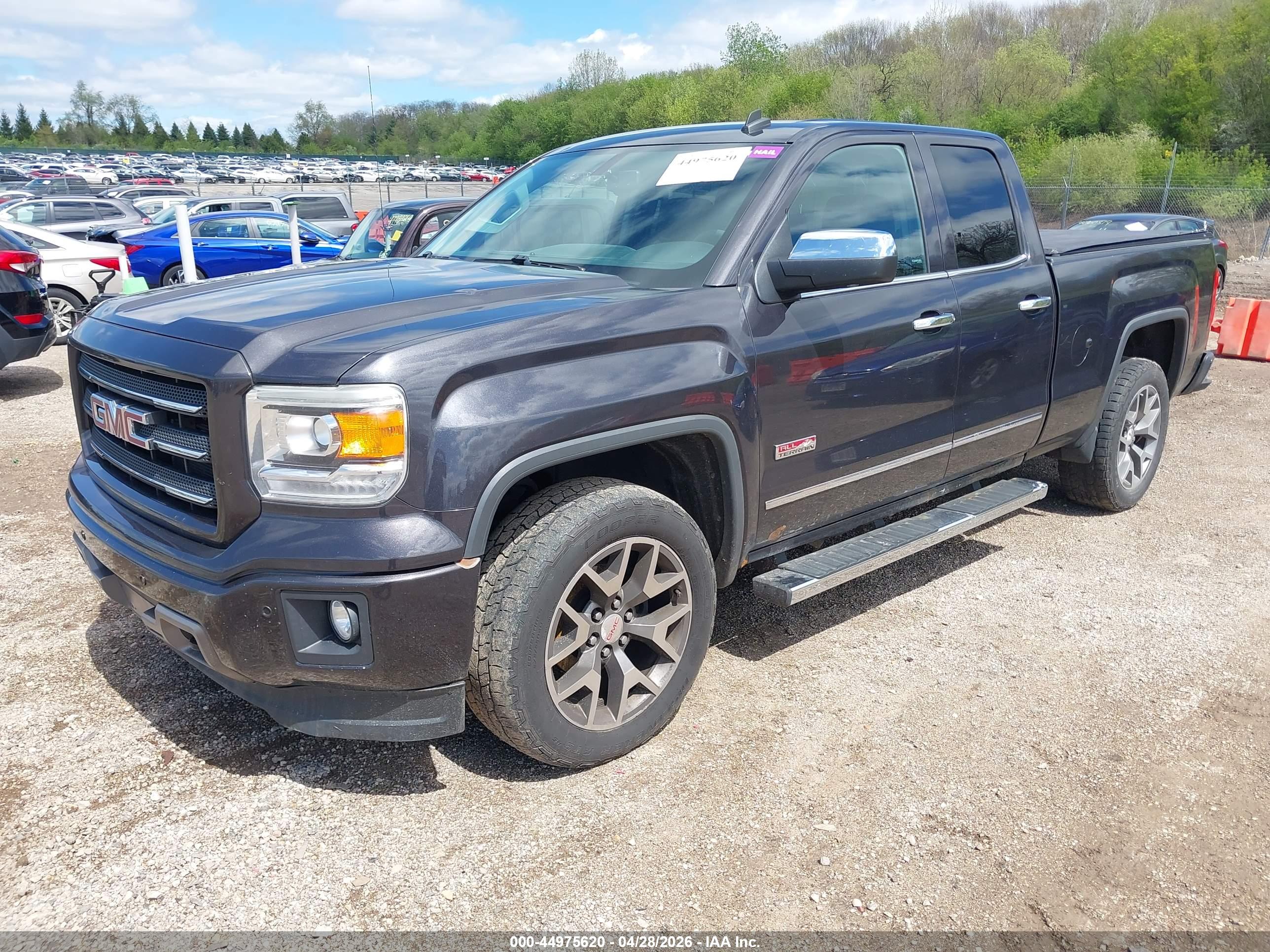 GMC SIERRA image 2