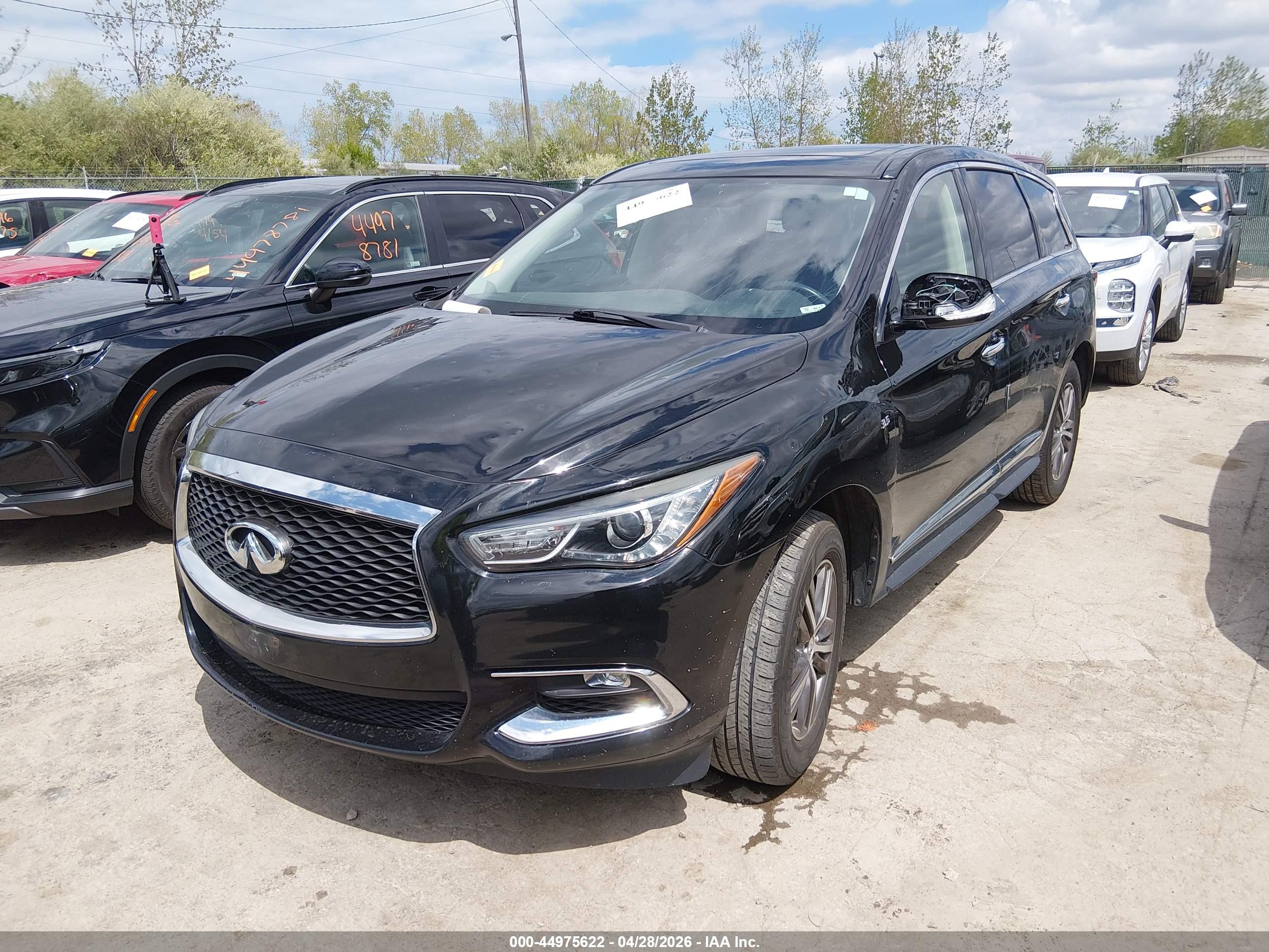 INFINITI QX60 image 2