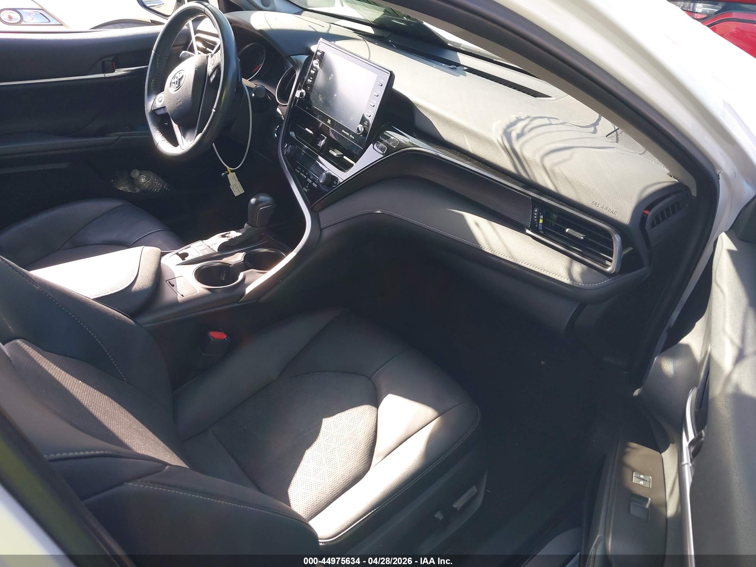 TOYOTA CAMRY image 5