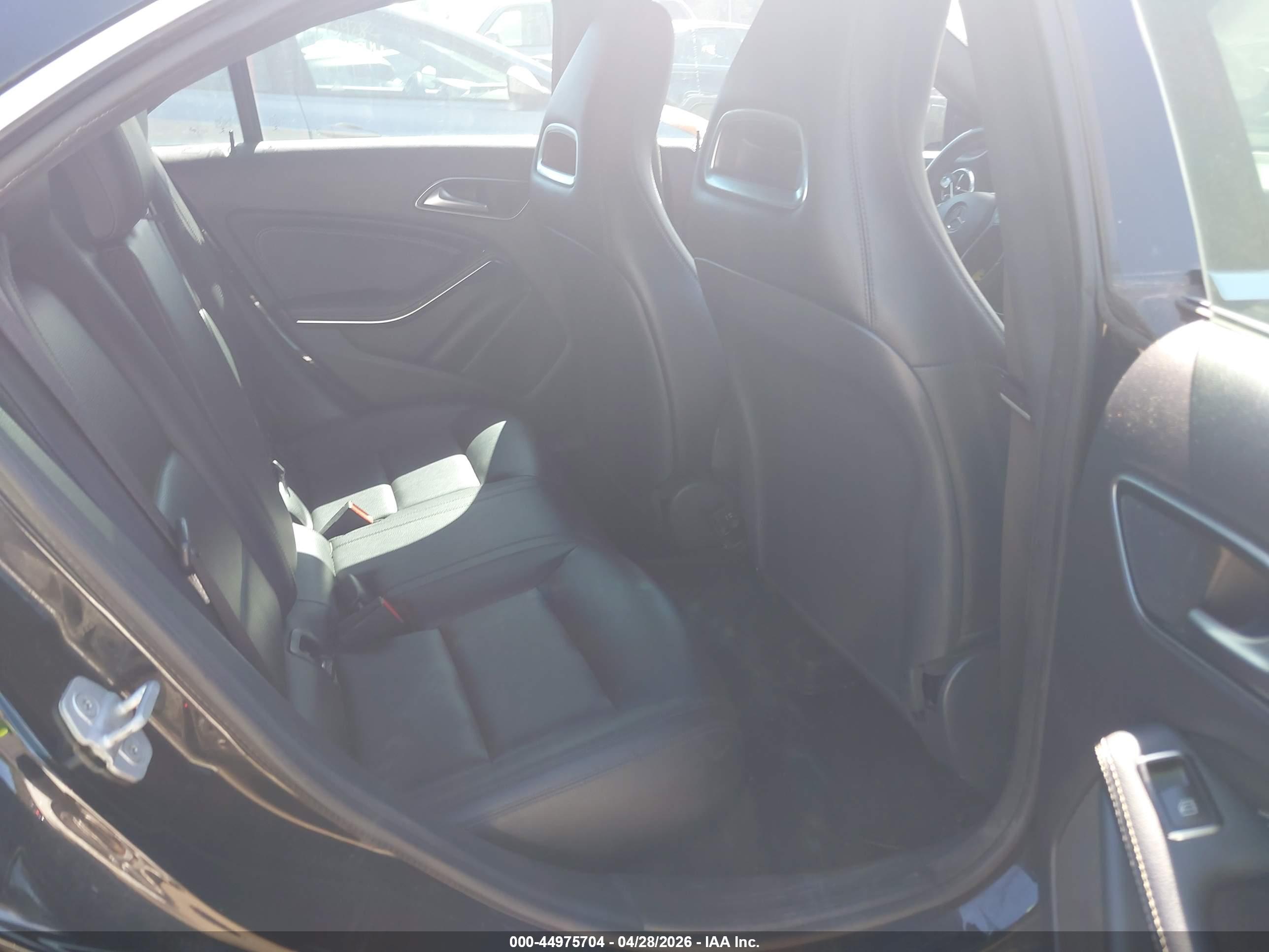MERCEDES-BENZ CLA image 8