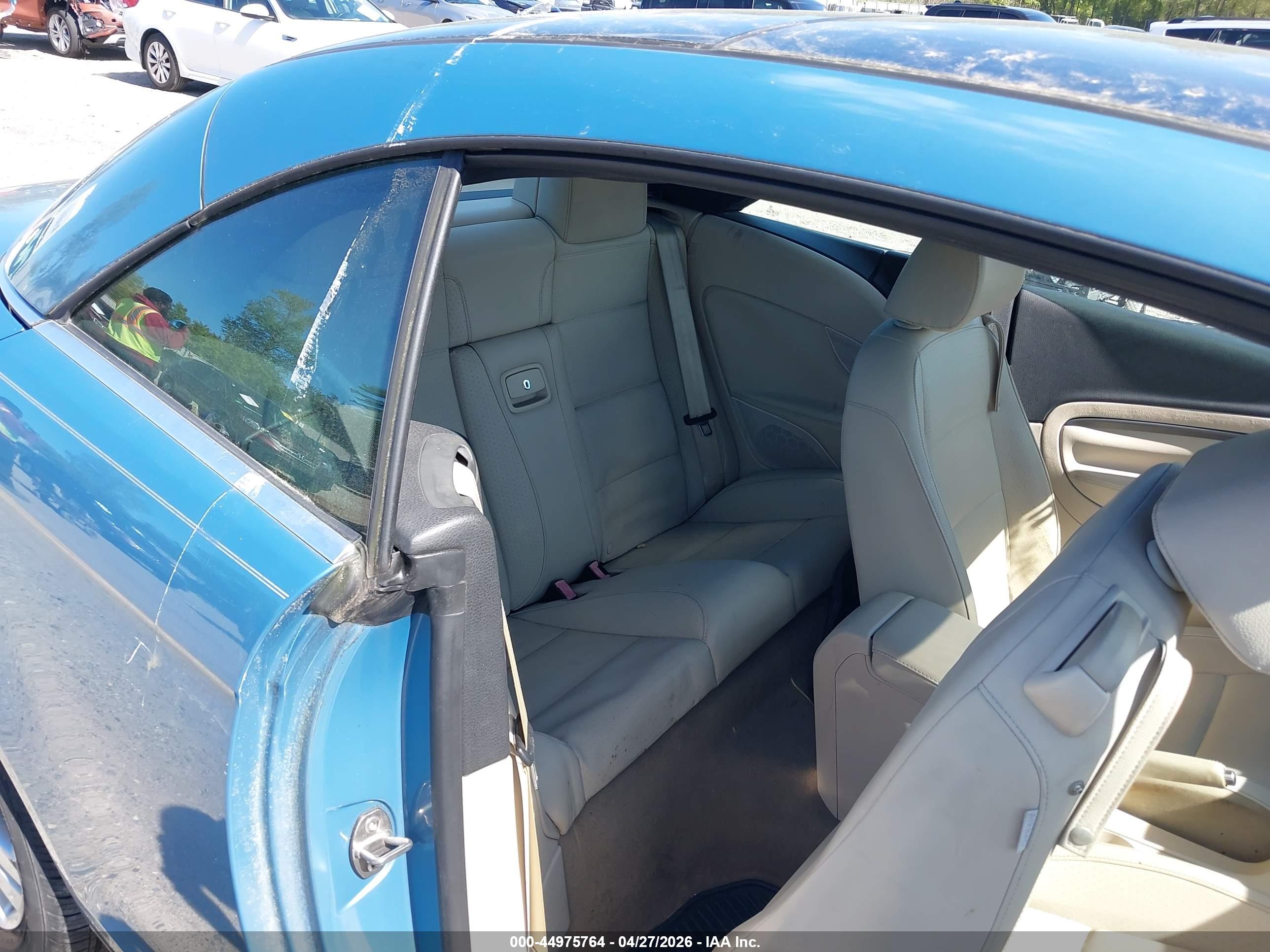VOLKSWAGEN EOS image 8