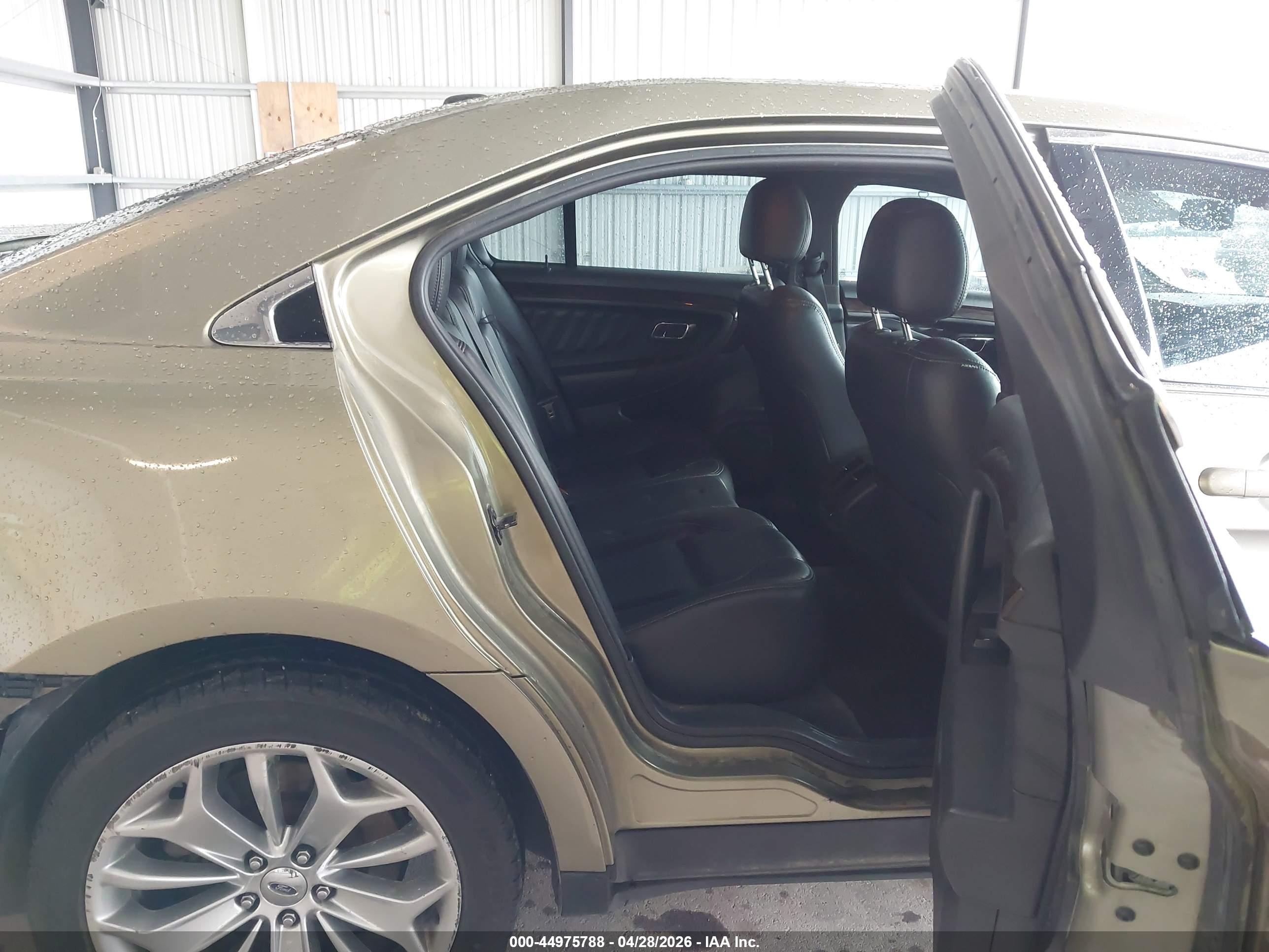 FORD TAURUS image 8