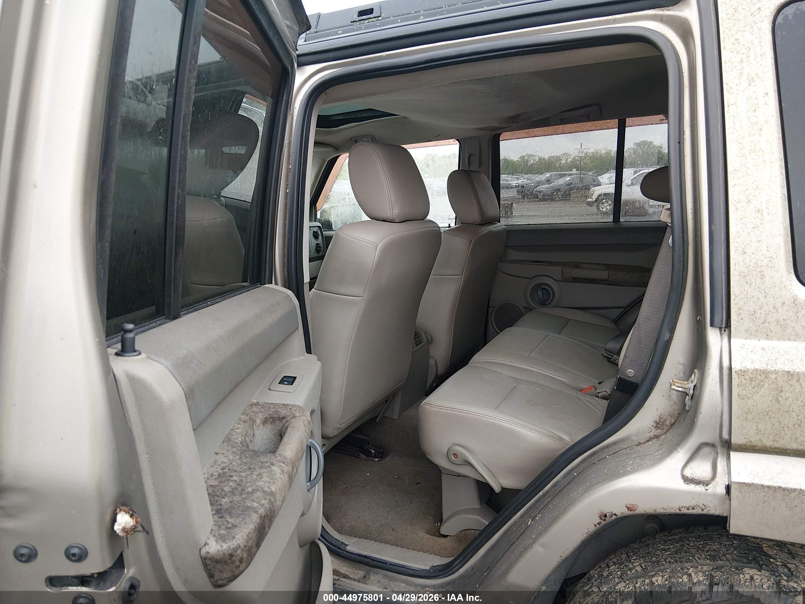 JEEP COMMANDER image 9