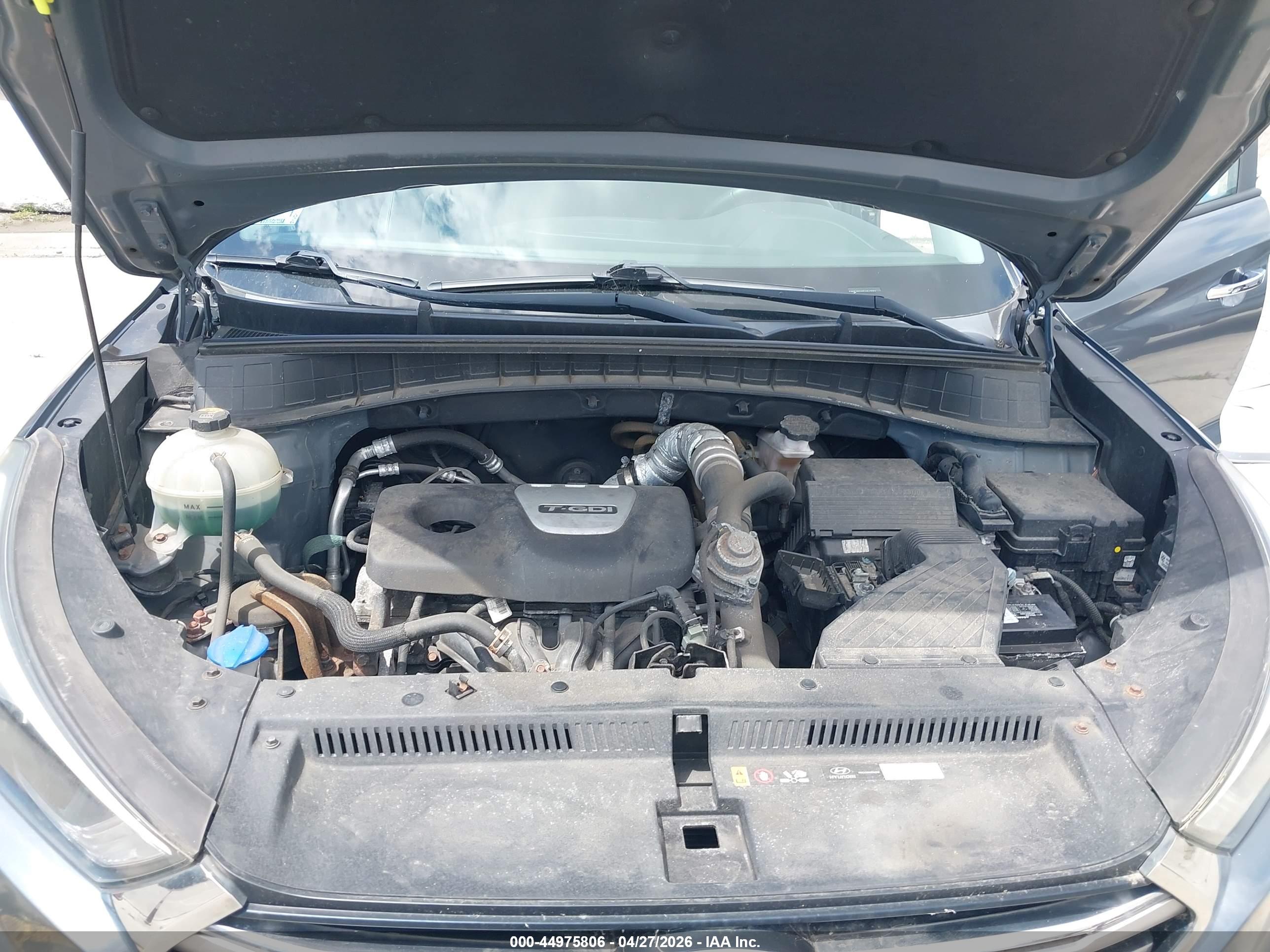 HYUNDAI TUCSON image 10