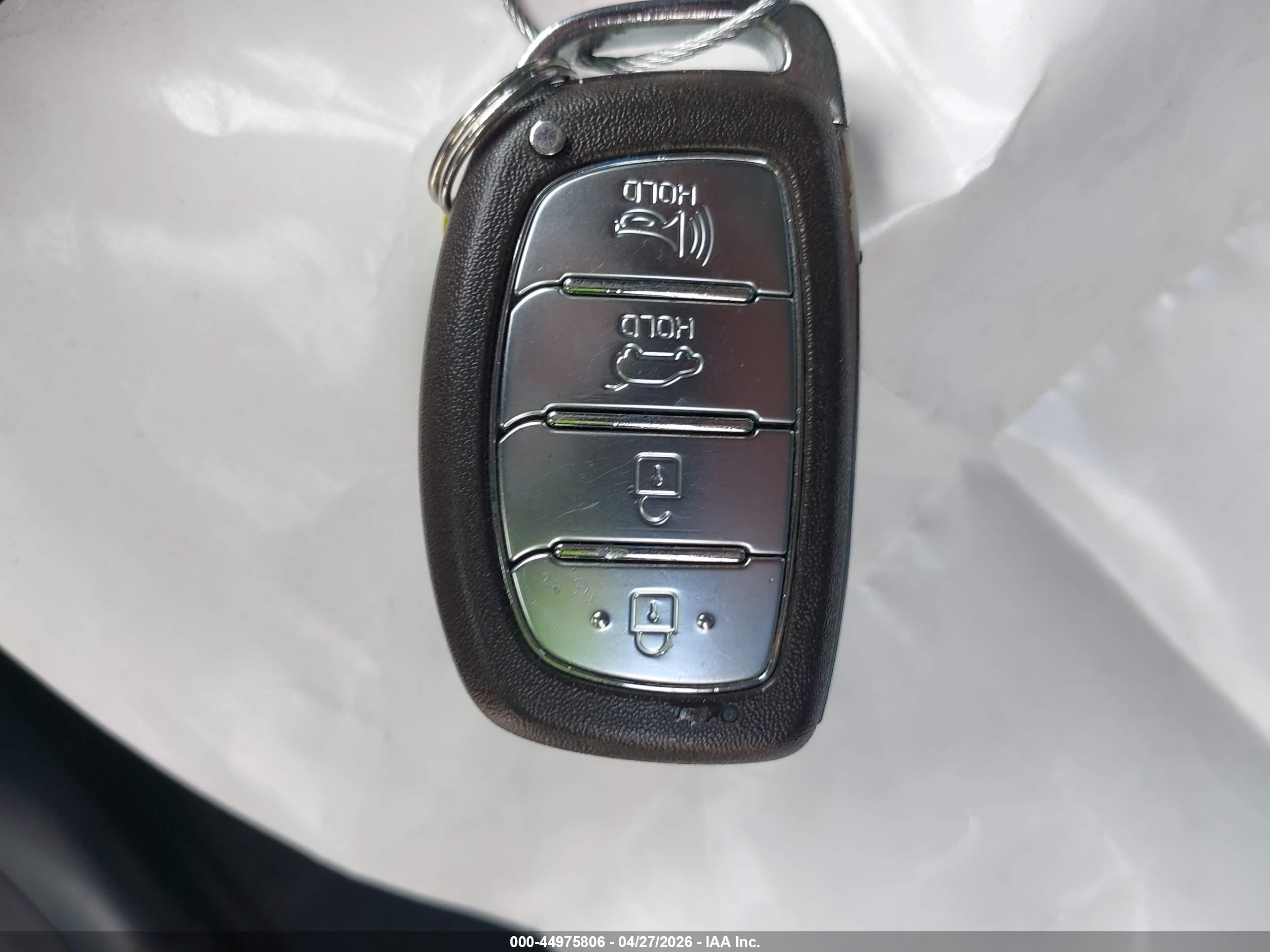 HYUNDAI TUCSON image 11