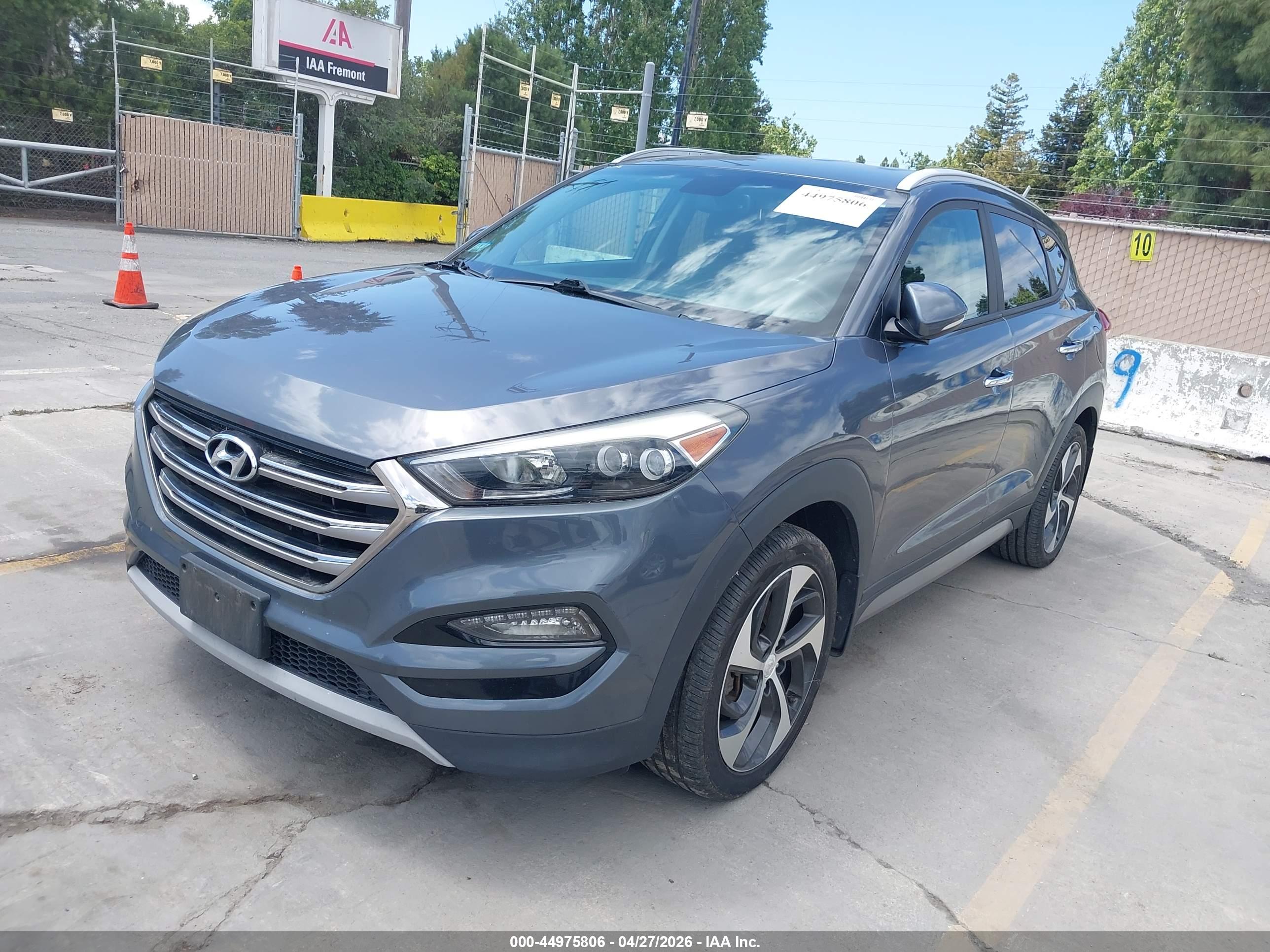 HYUNDAI TUCSON image 2