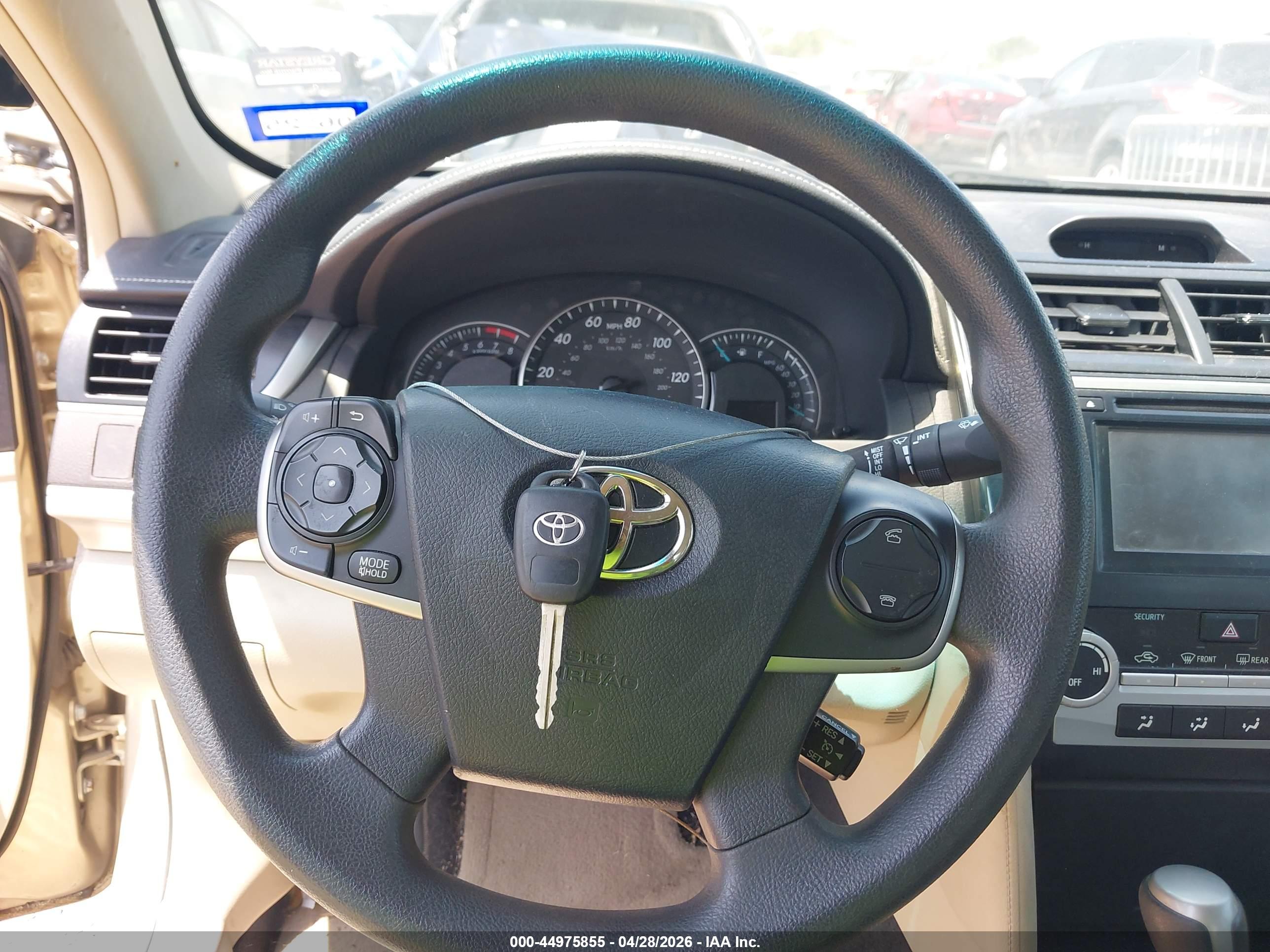TOYOTA CAMRY image 11