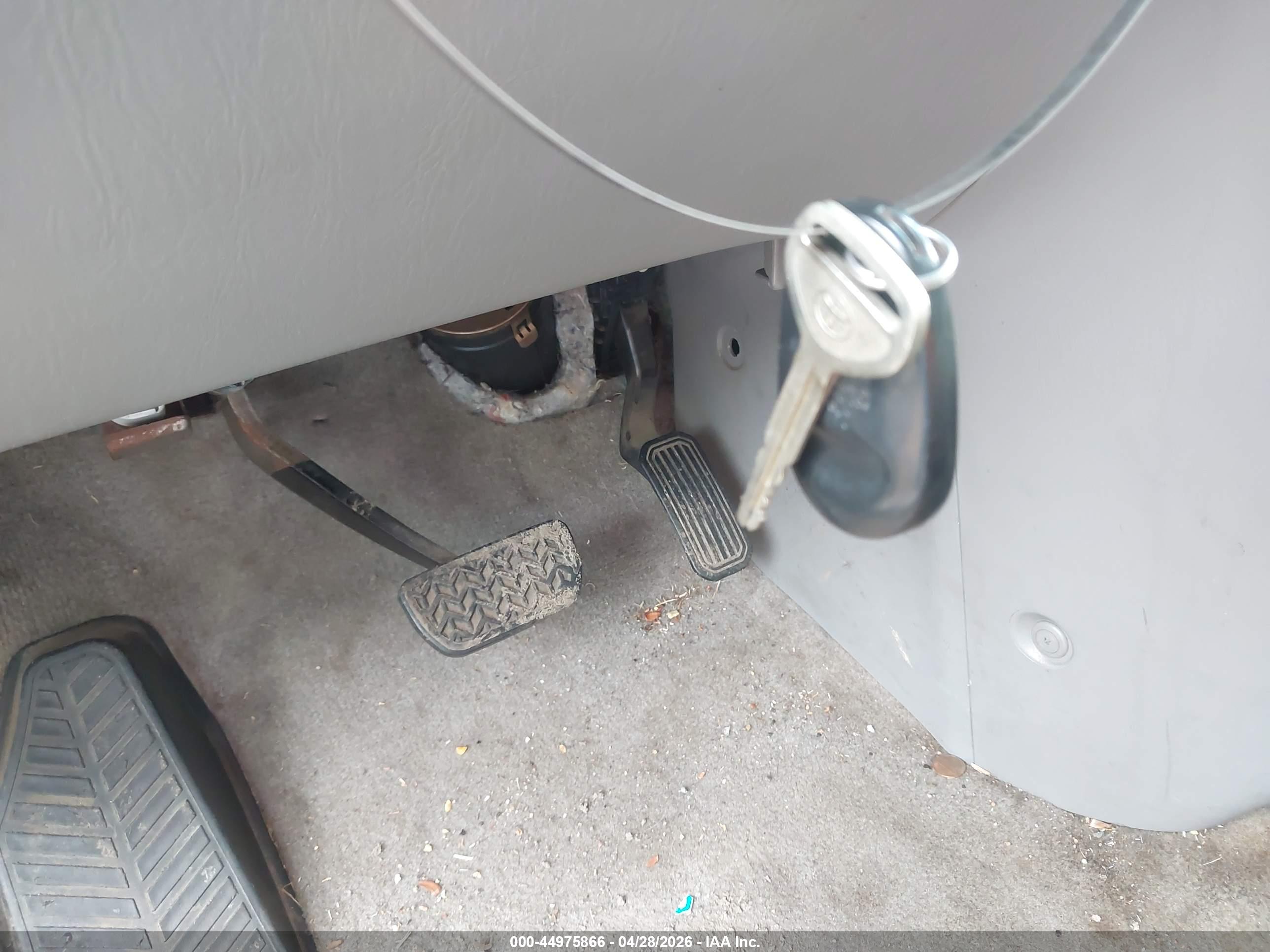 TOYOTA SIENNA image 11