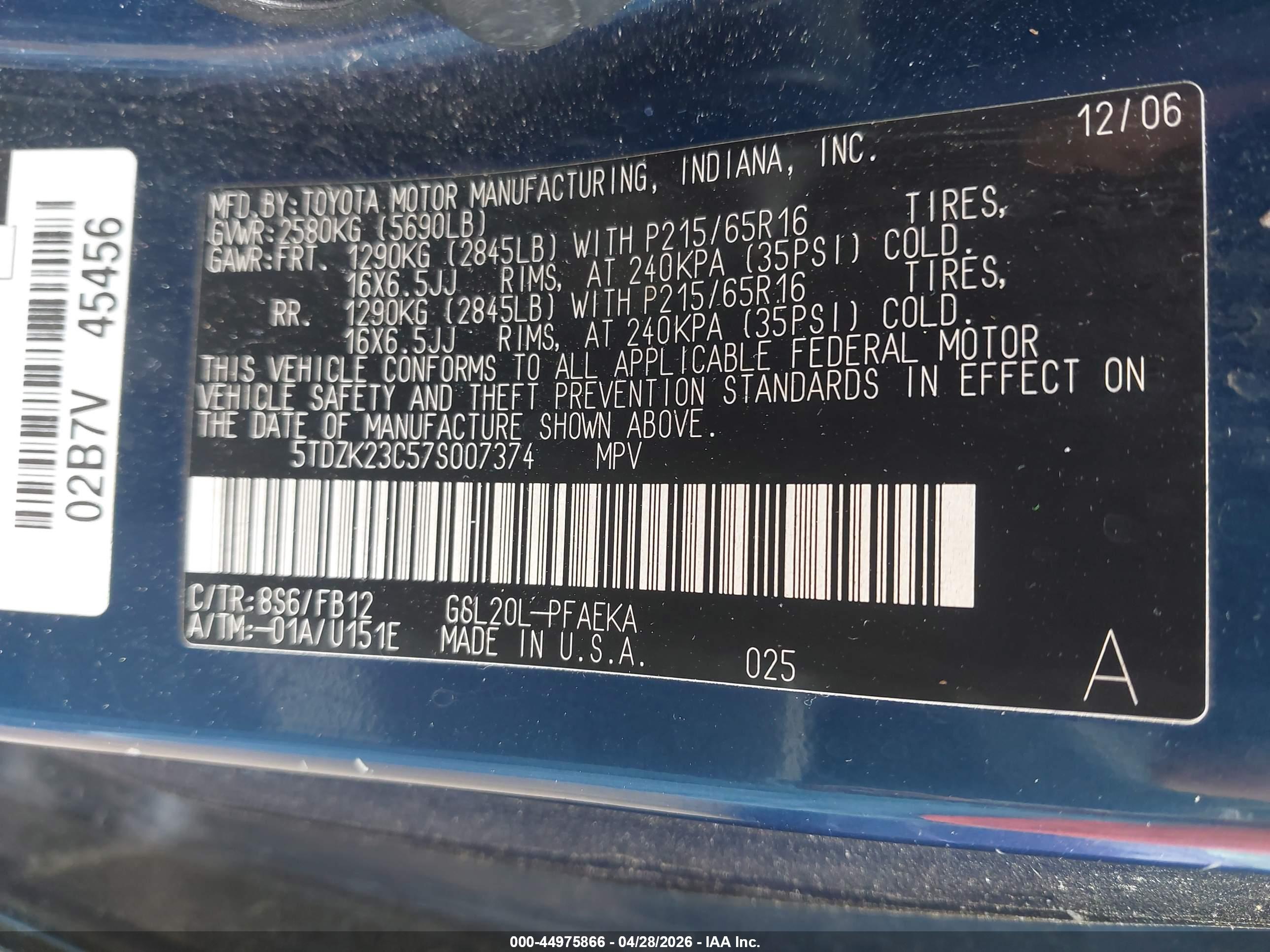 TOYOTA SIENNA image 9