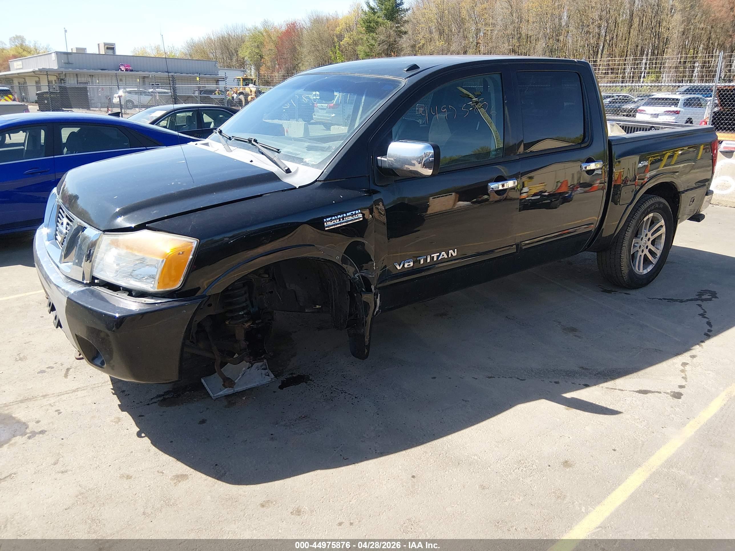 NISSAN TITAN image 2