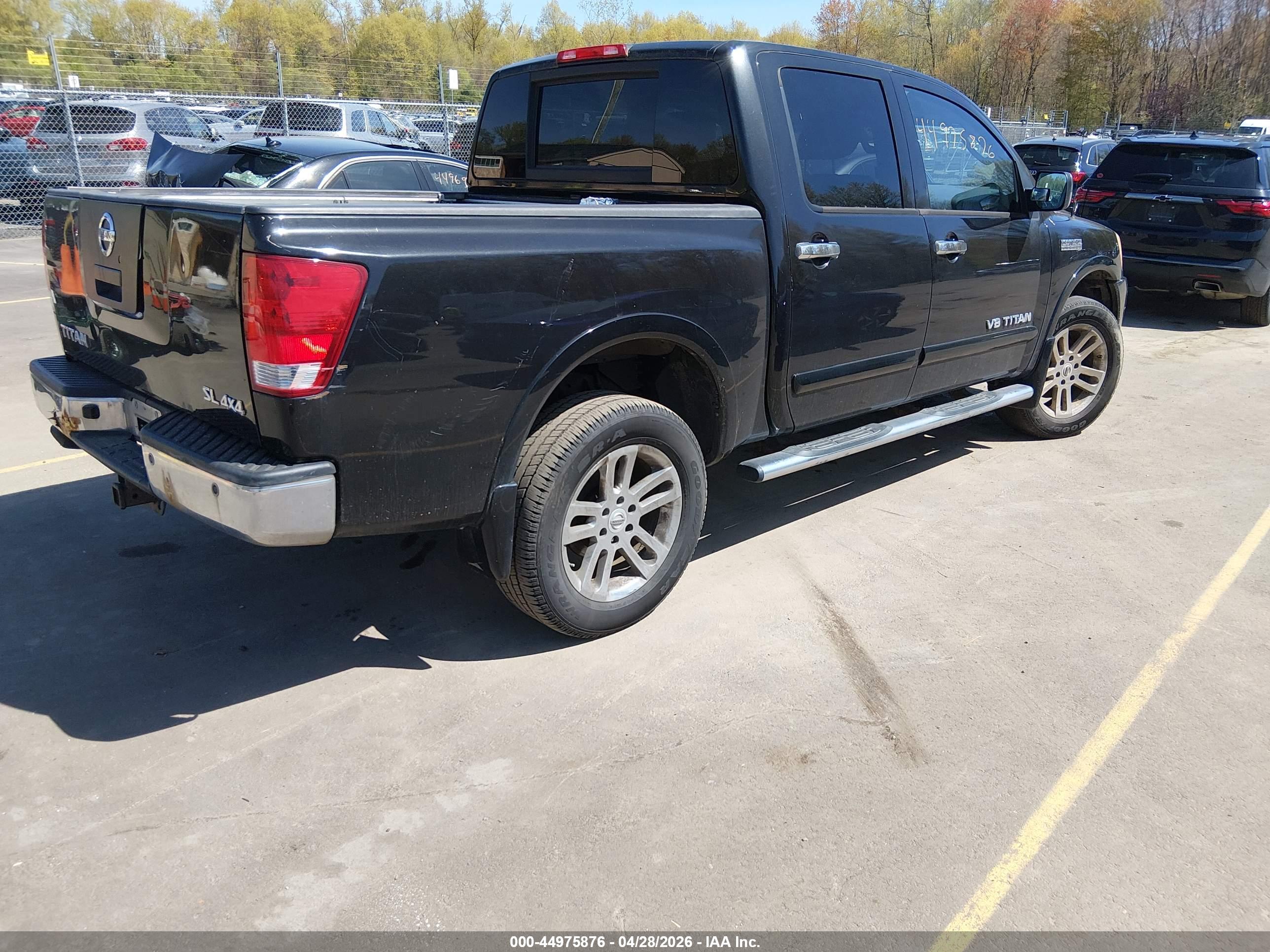 NISSAN TITAN image 4