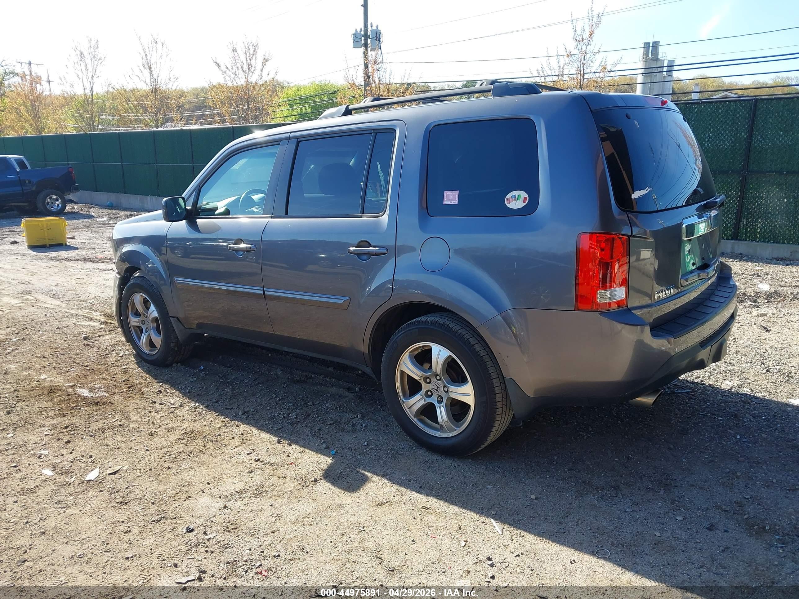HONDA PILOT image 3