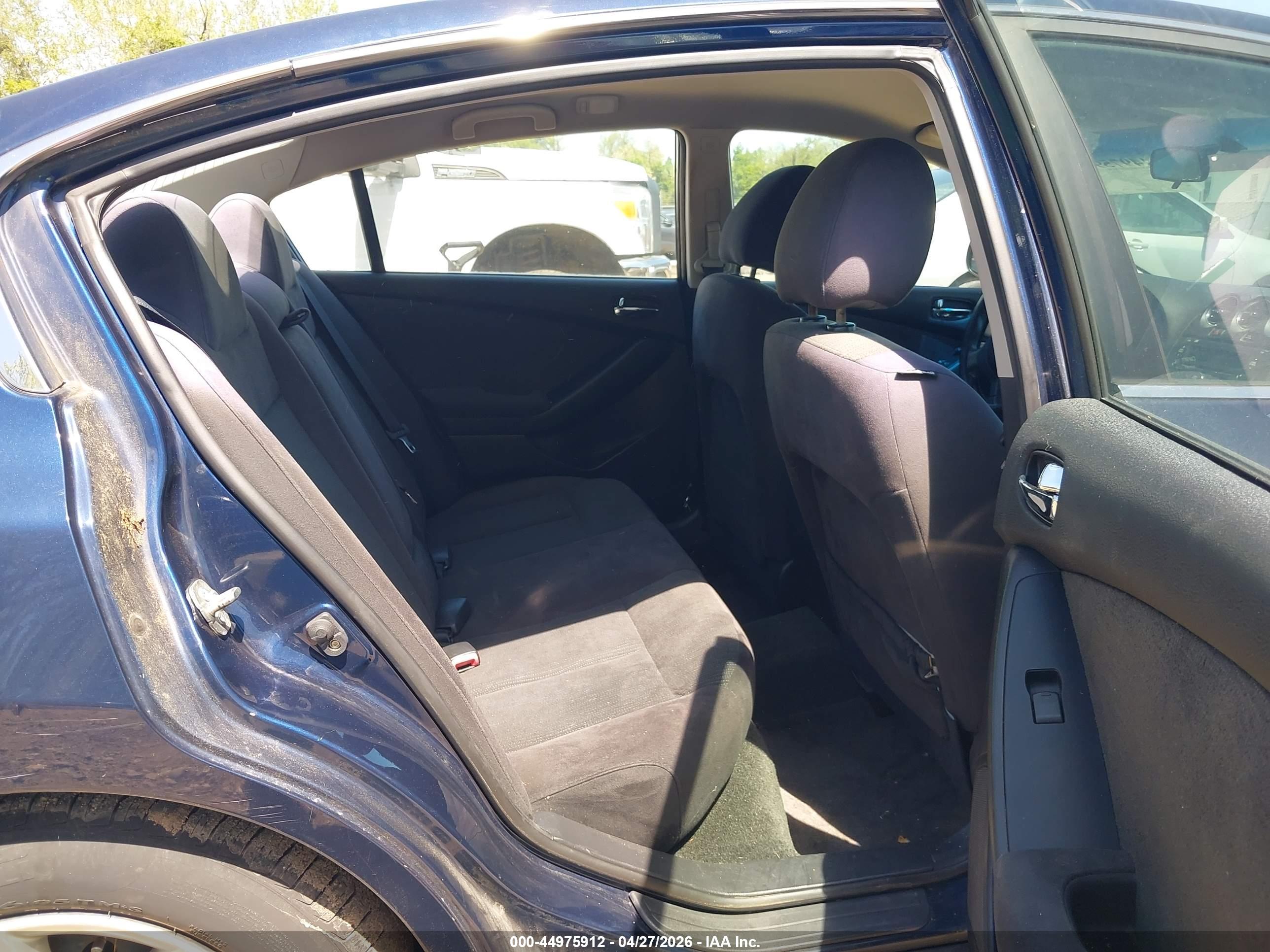 NISSAN ALTIMA image 8