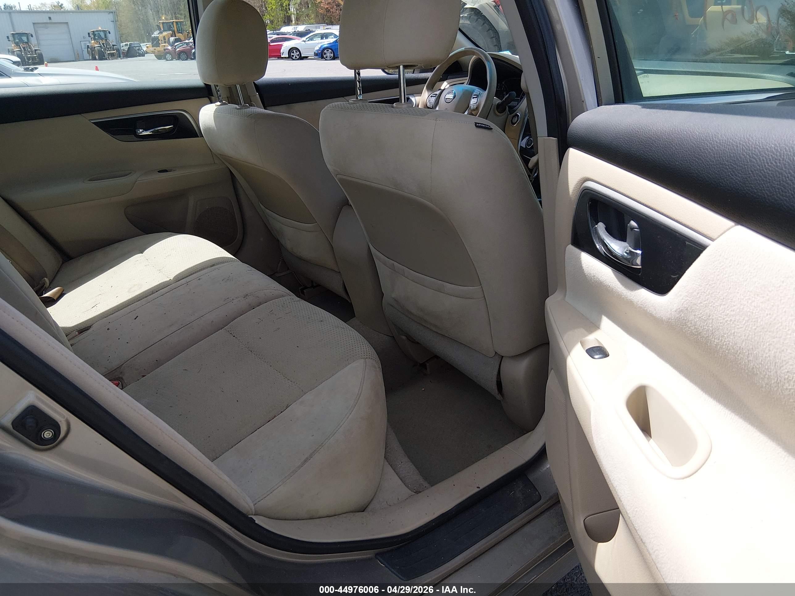 NISSAN ALTIMA image 8