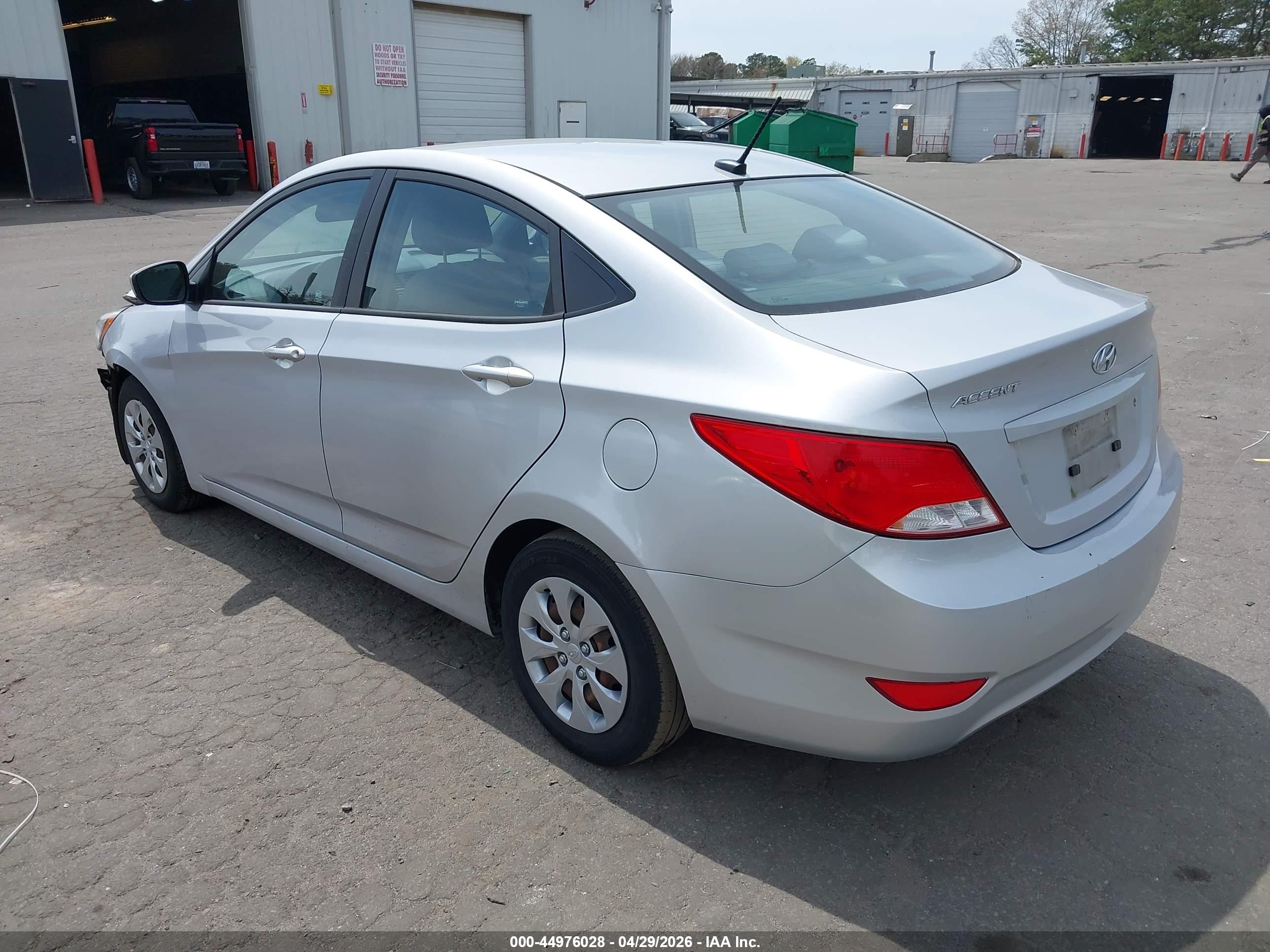 HYUNDAI ACCENT image 3