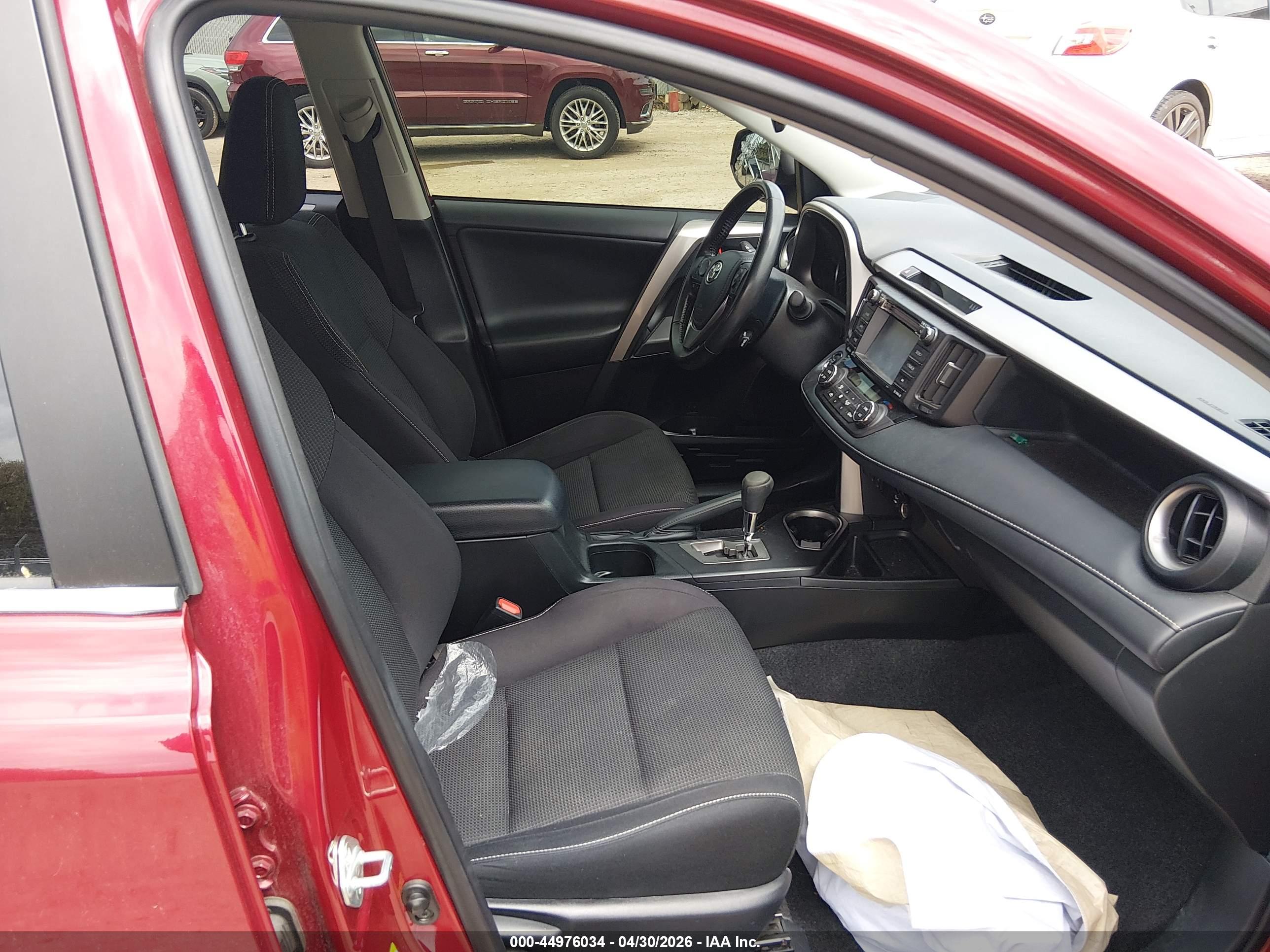 TOYOTA RAV4 image 5