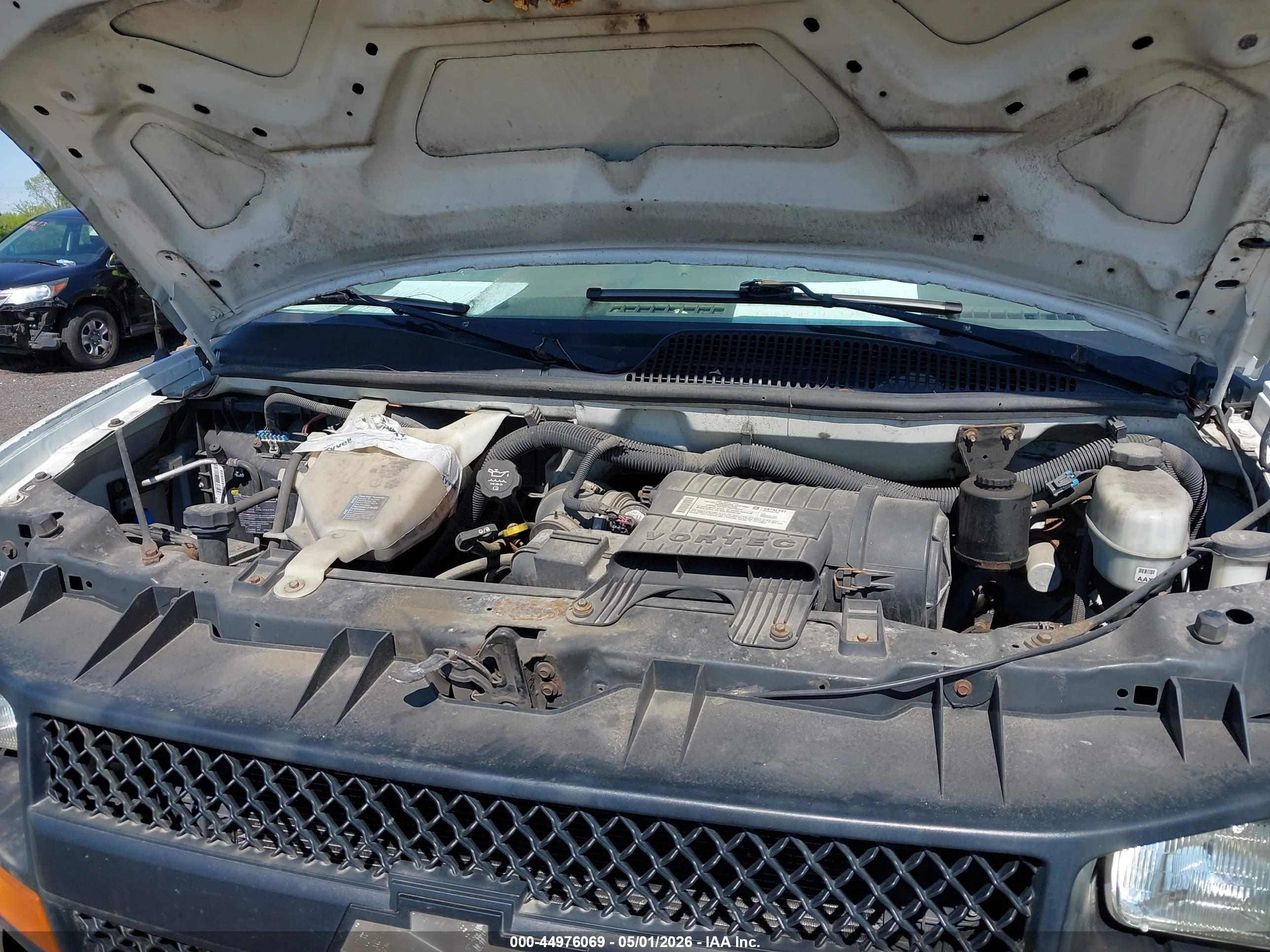 CHEVROLET EXPRESS image 10