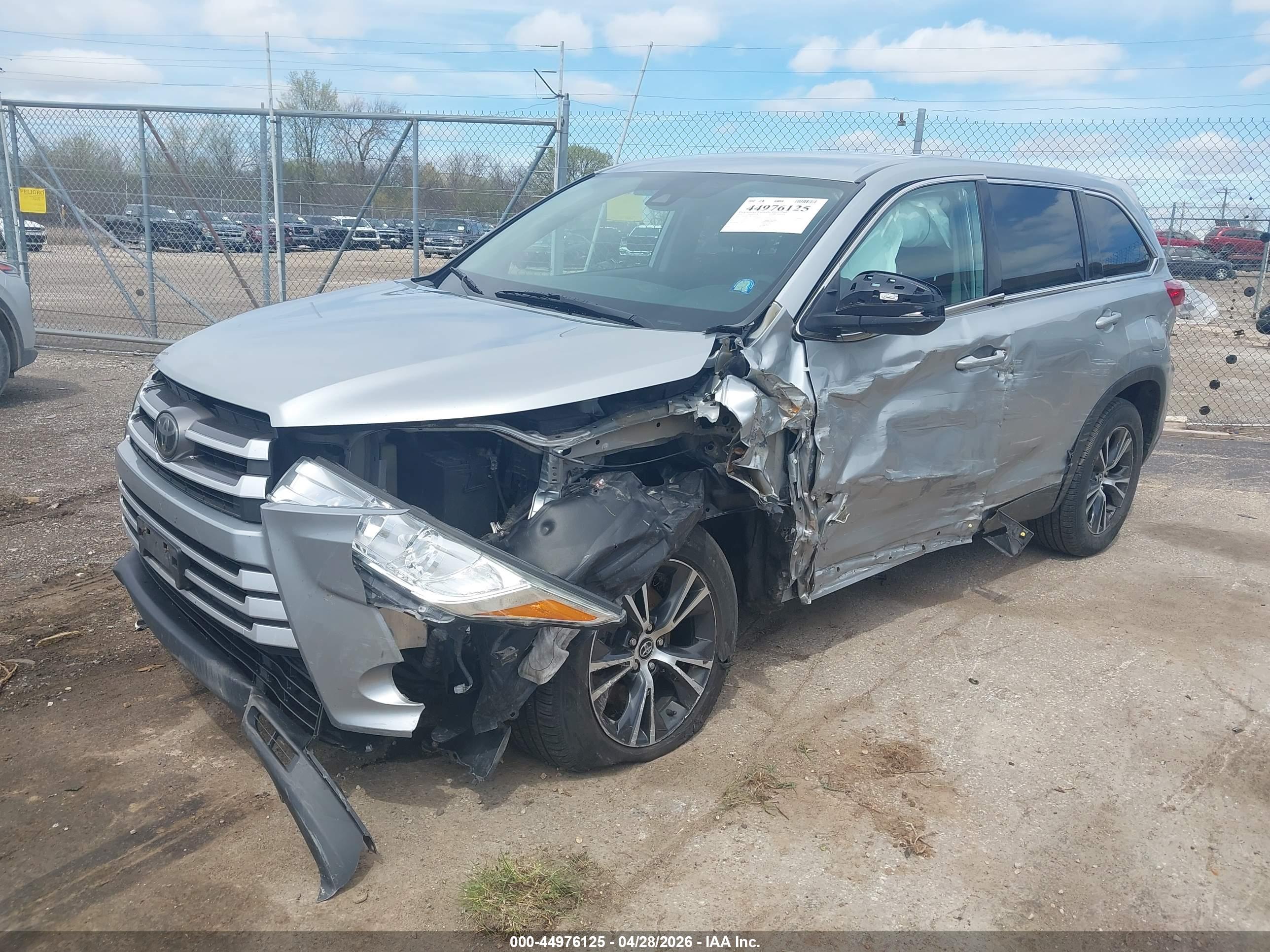TOYOTA HIGHLANDER image 2