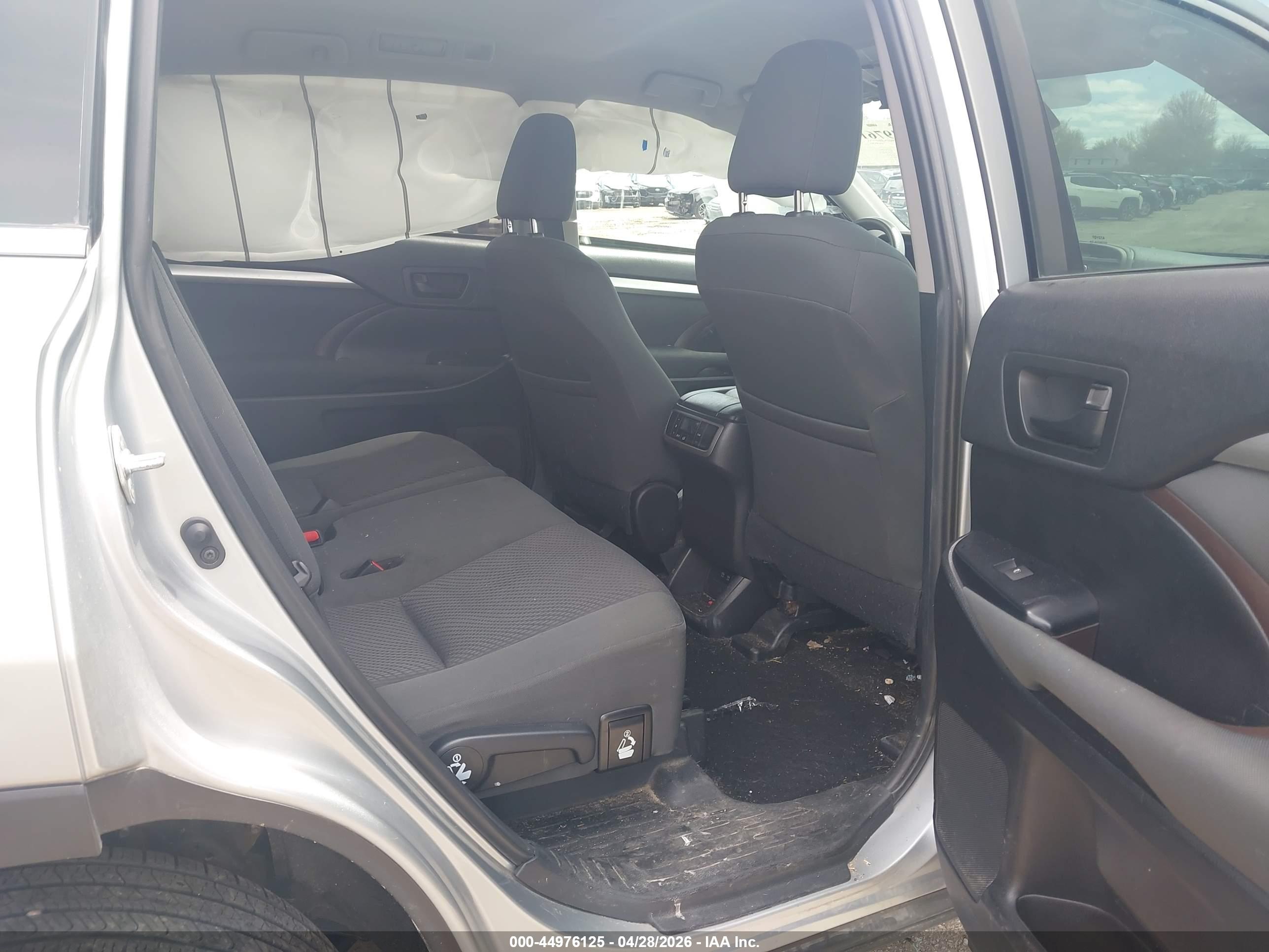 TOYOTA HIGHLANDER image 8