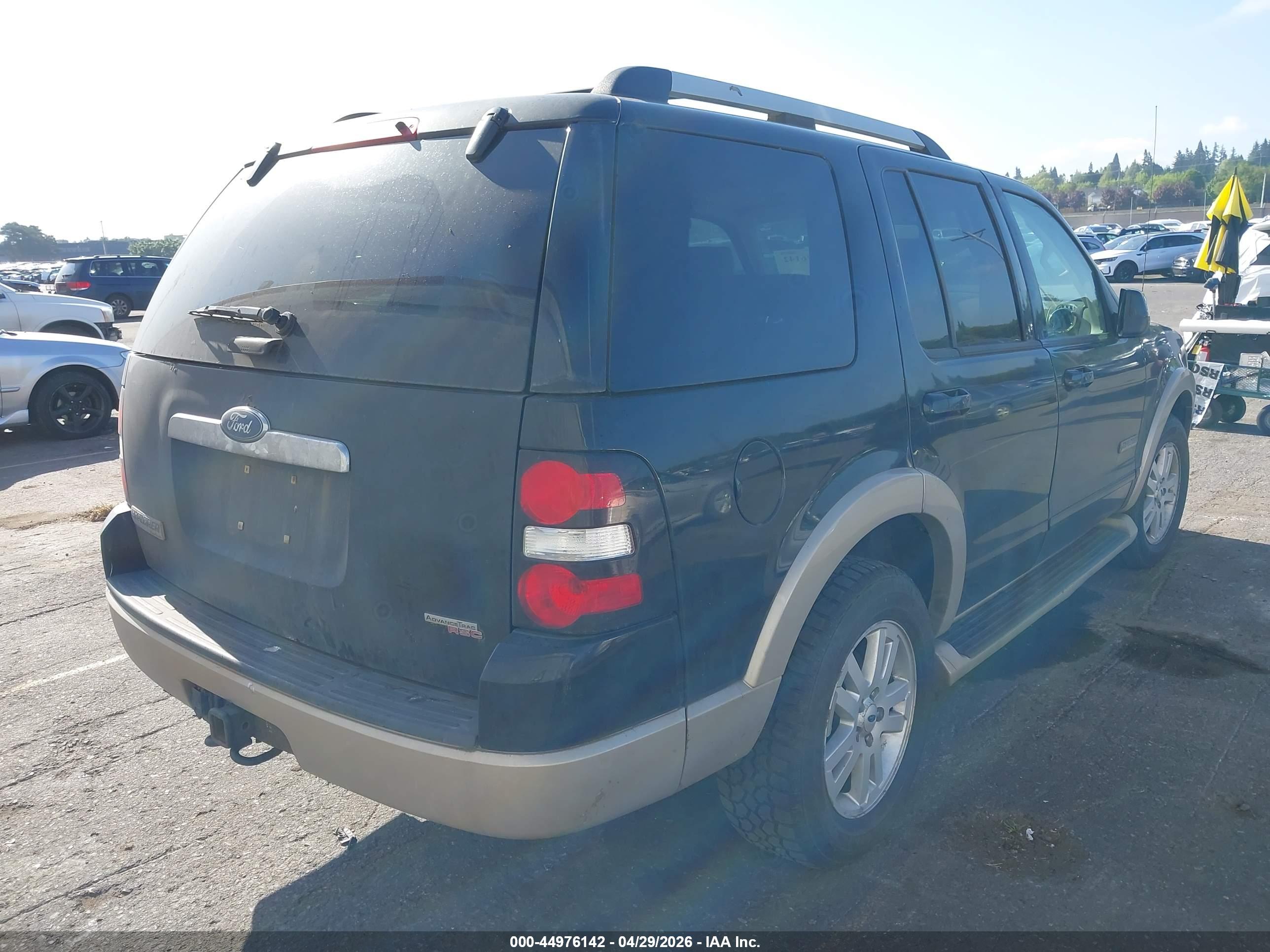 FORD EXPLORER image 4