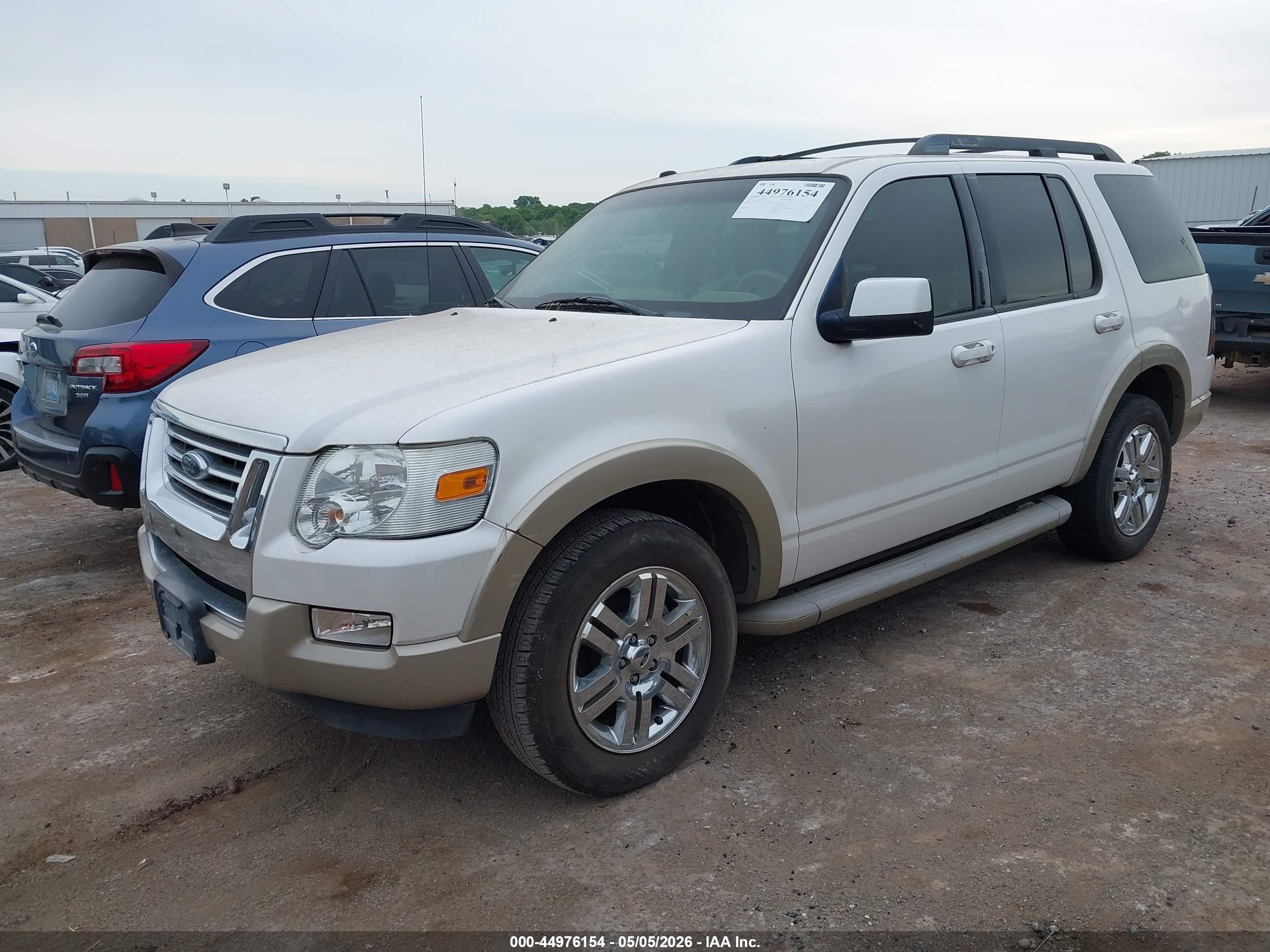 FORD EXPLORER image 2