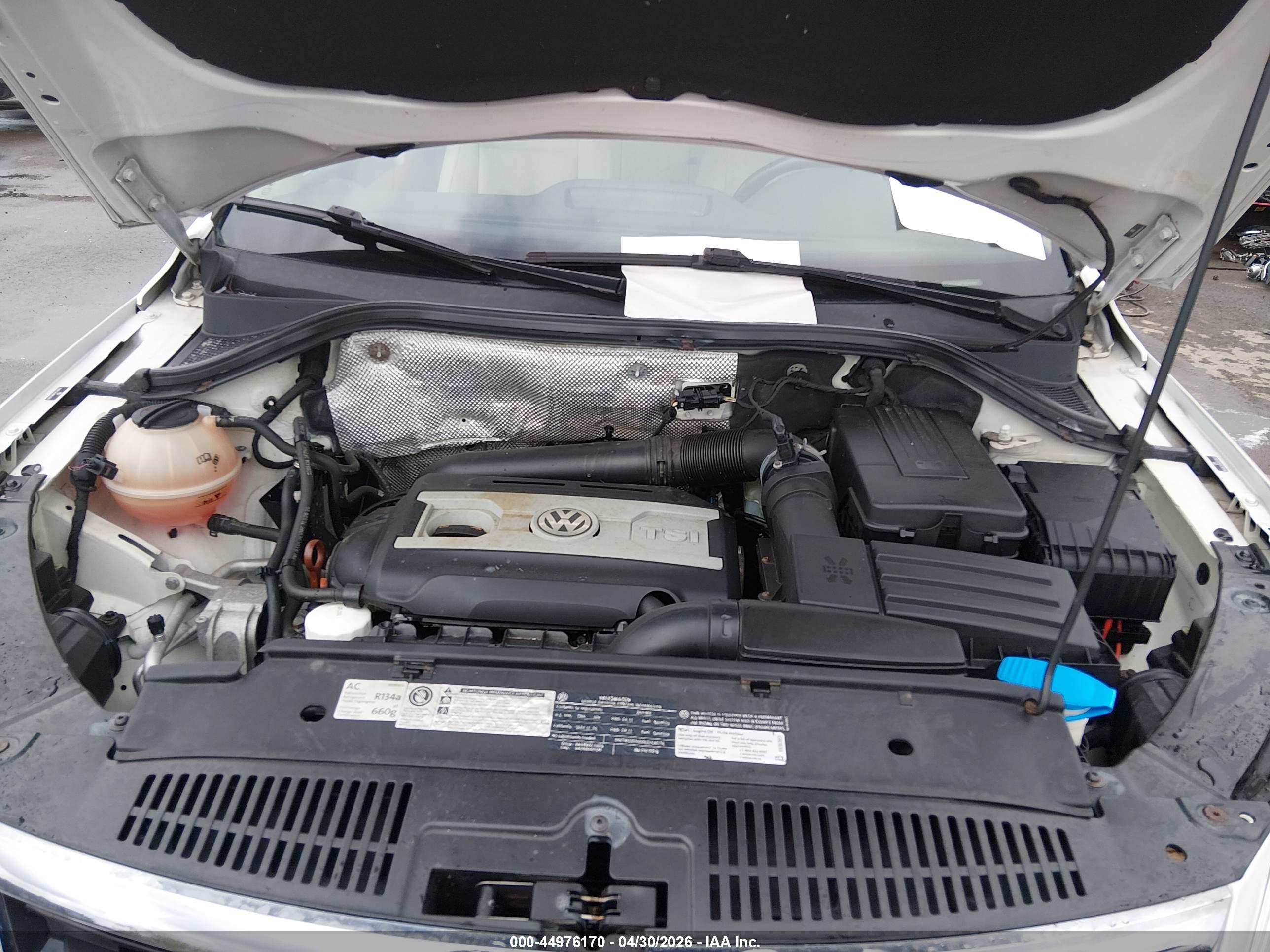 VOLKSWAGEN TIGUAN image 10