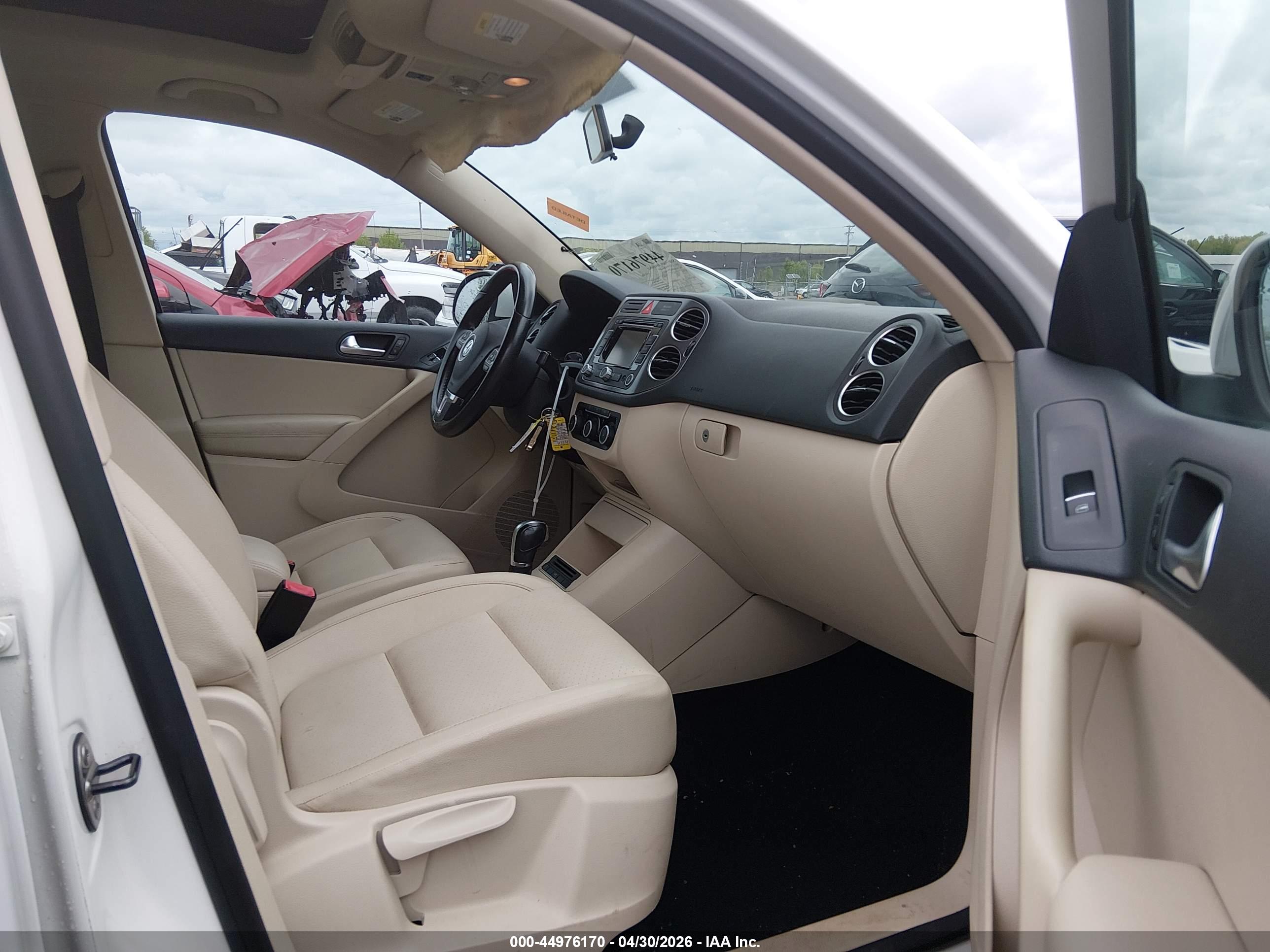 VOLKSWAGEN TIGUAN image 5