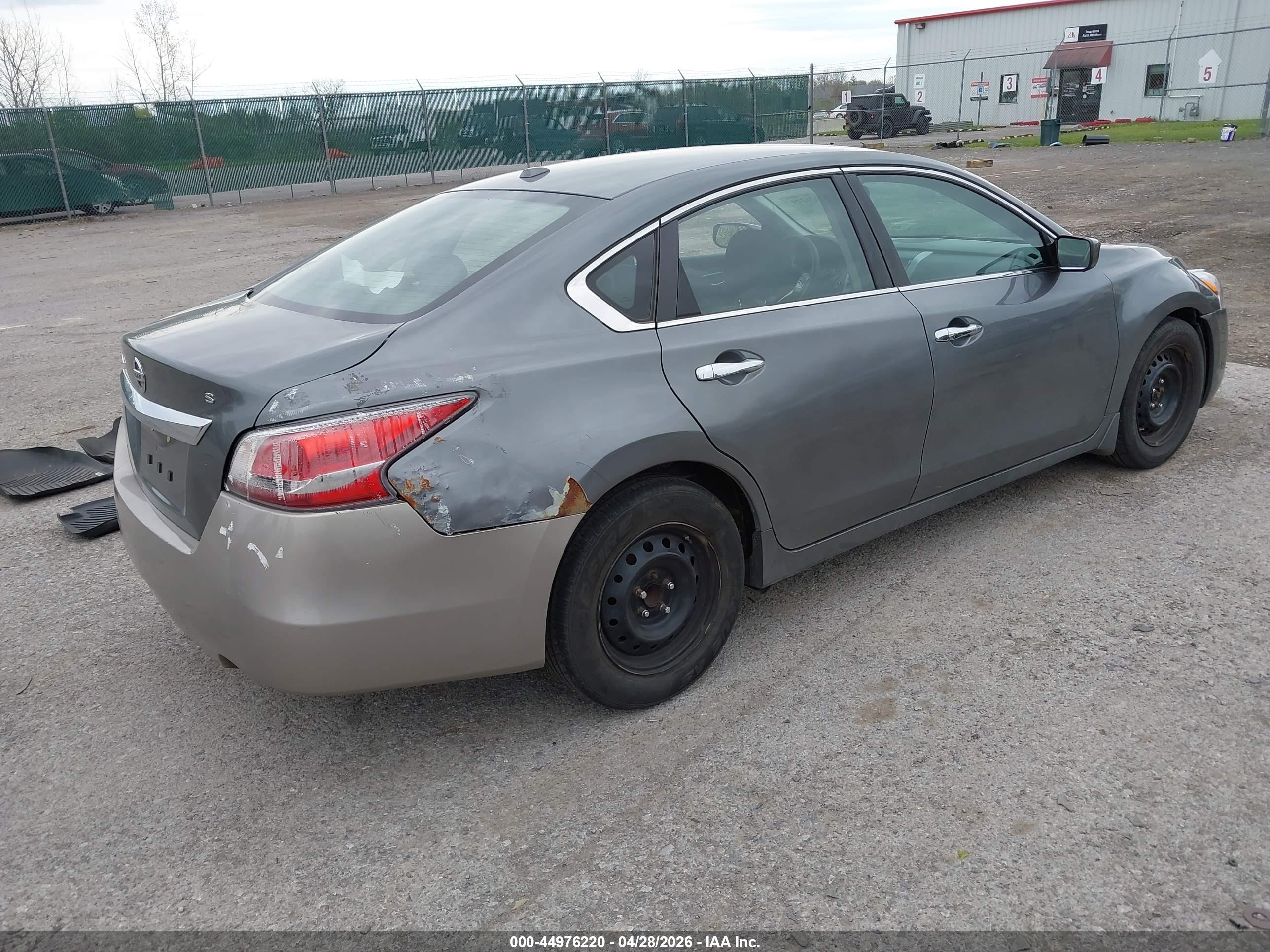 NISSAN ALTIMA image 4